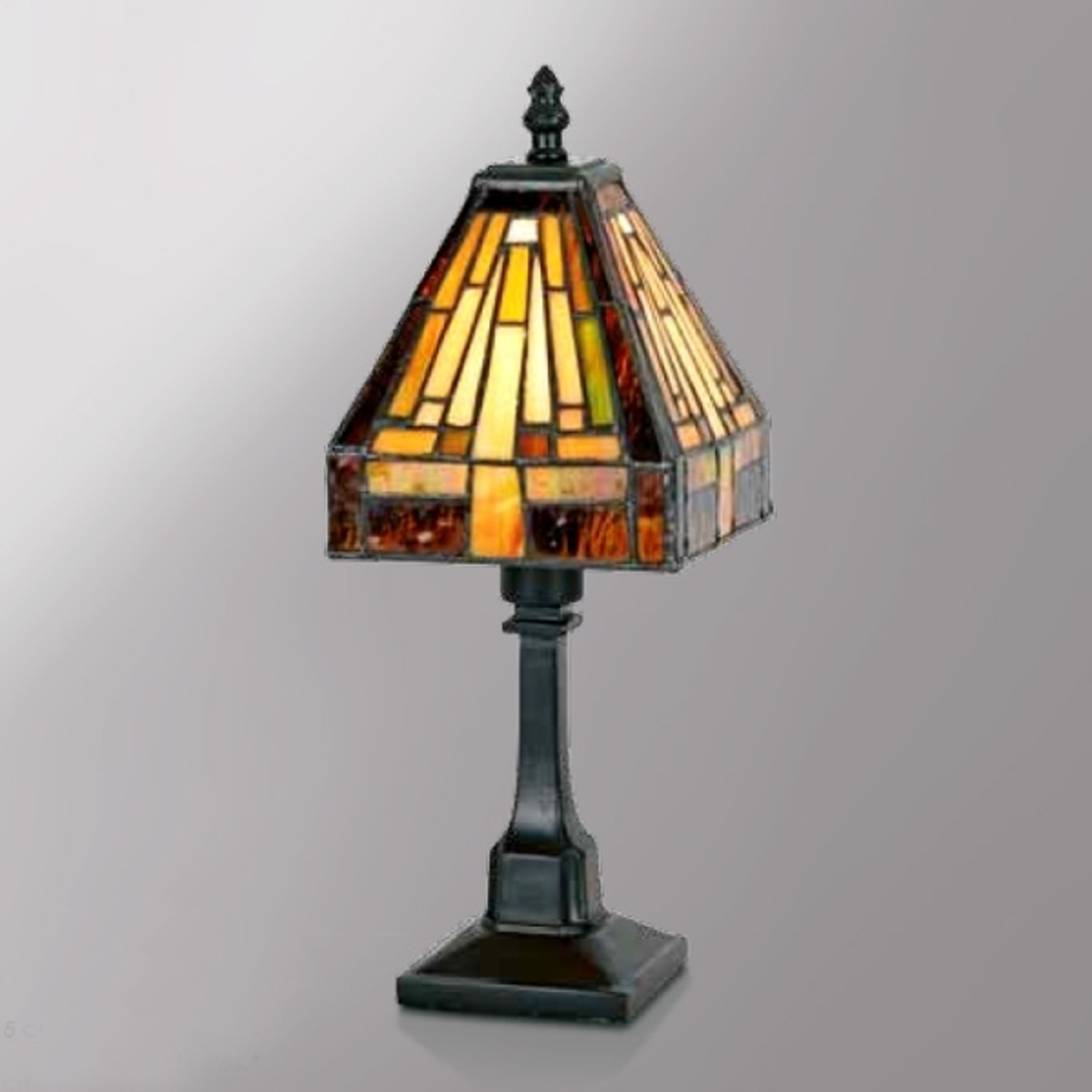 Viacfazetová stolná lampa BEA v štýle Tiffany