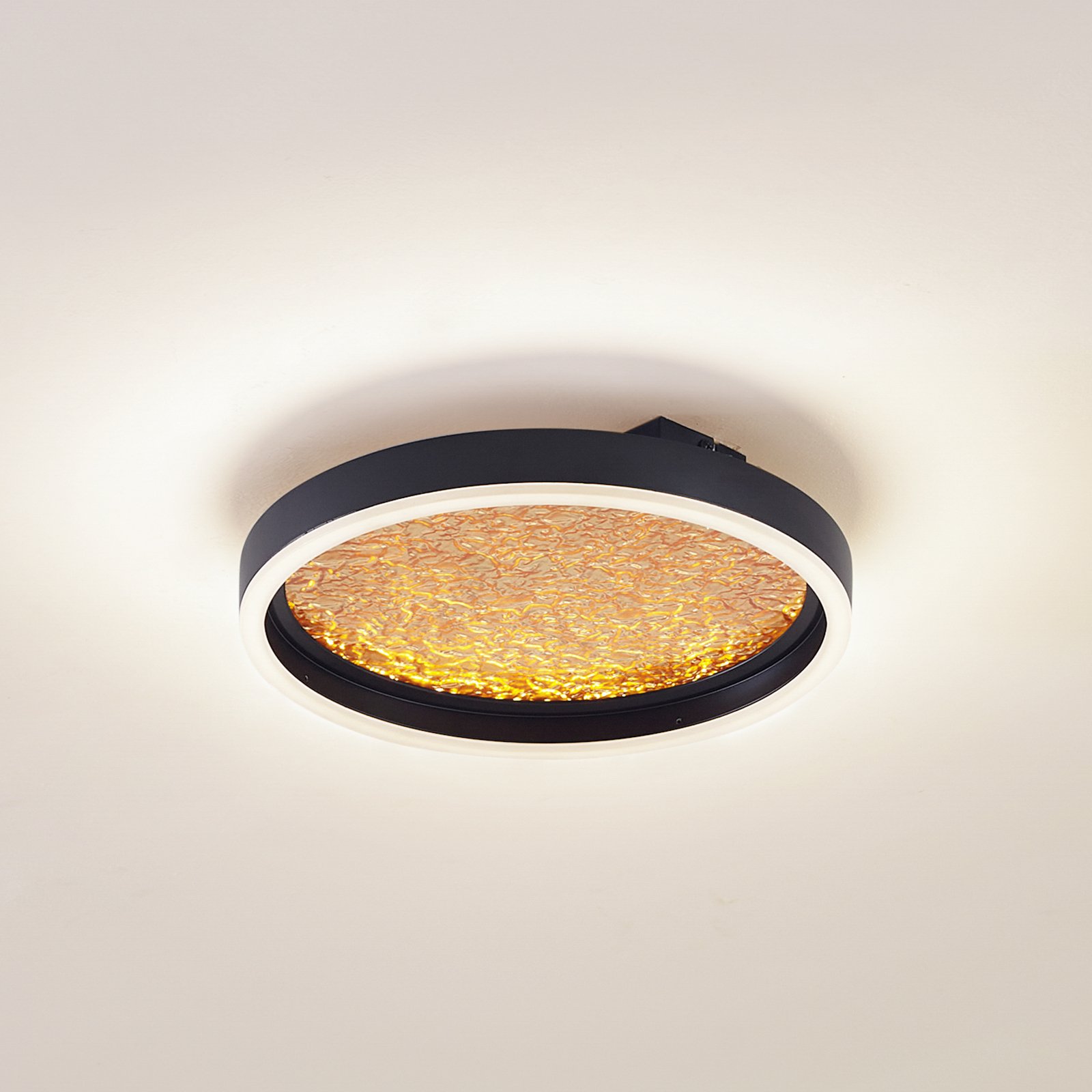 Candeeiro de teto LED Lucande Menulis, preto/dourado, PC, Ø 30 cm