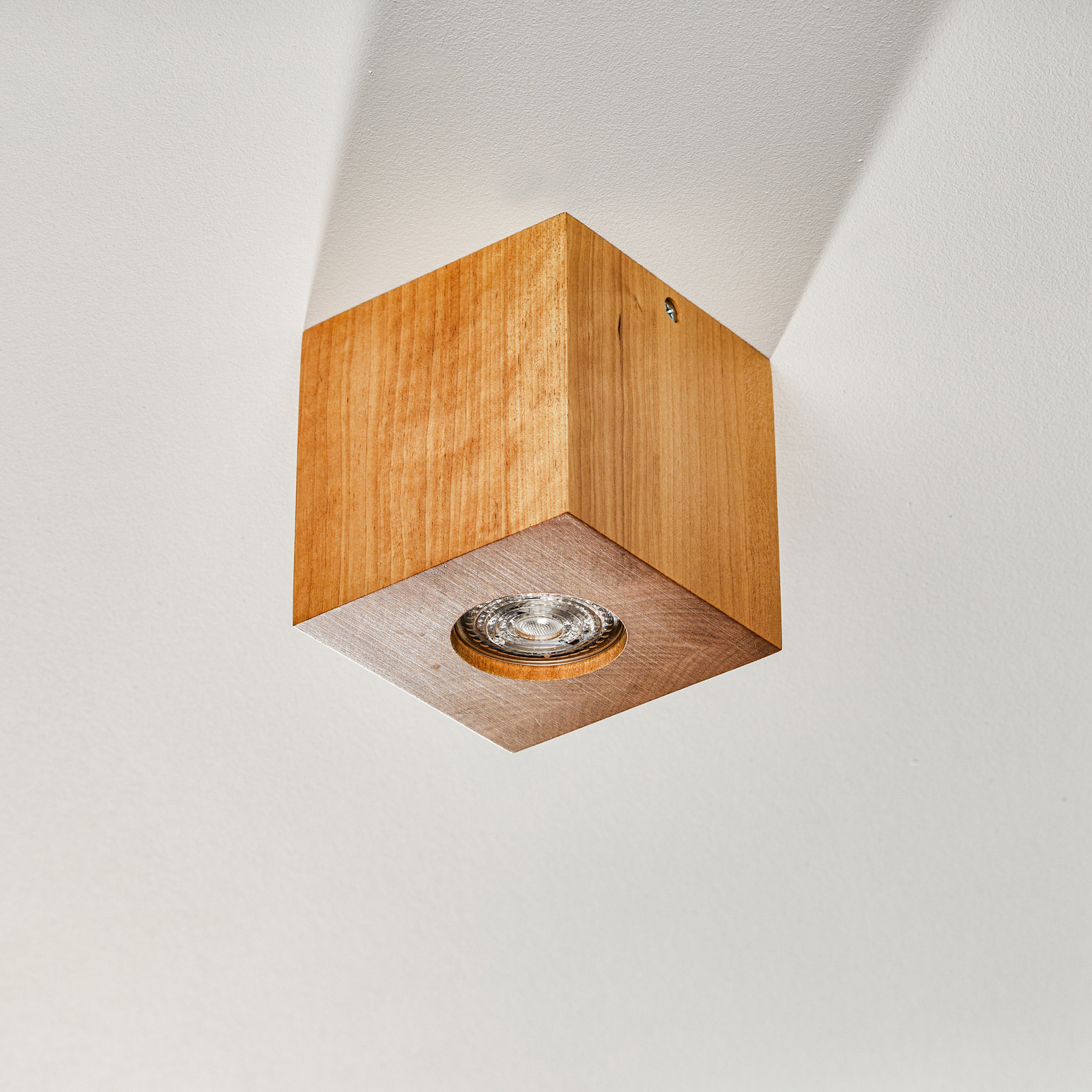hand genetisch koper Plafondlamp Ara als kubus van hout | Lampen24.be