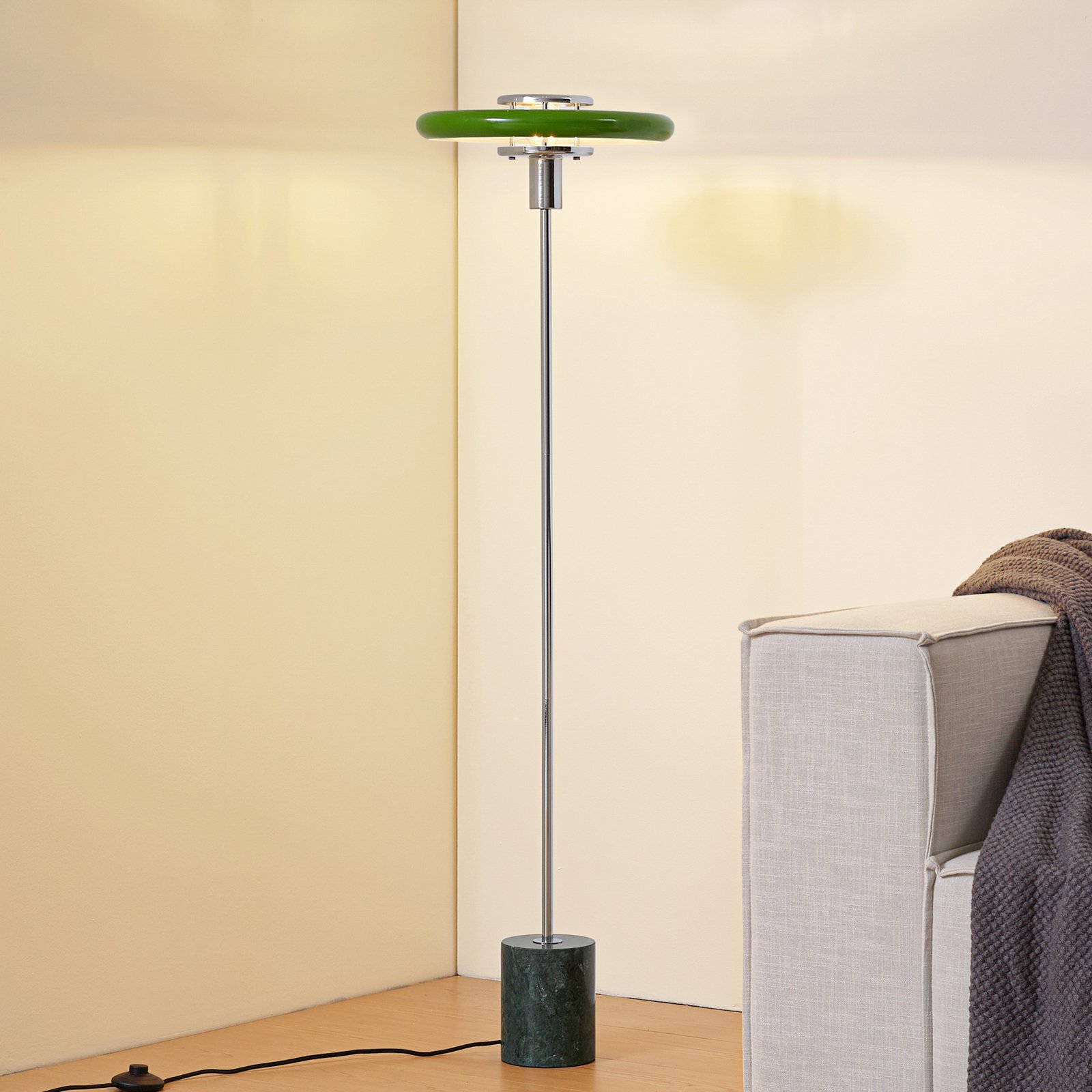 Lindby Stehleuchte Branford, 130 cm, grün, Metall/Marmor