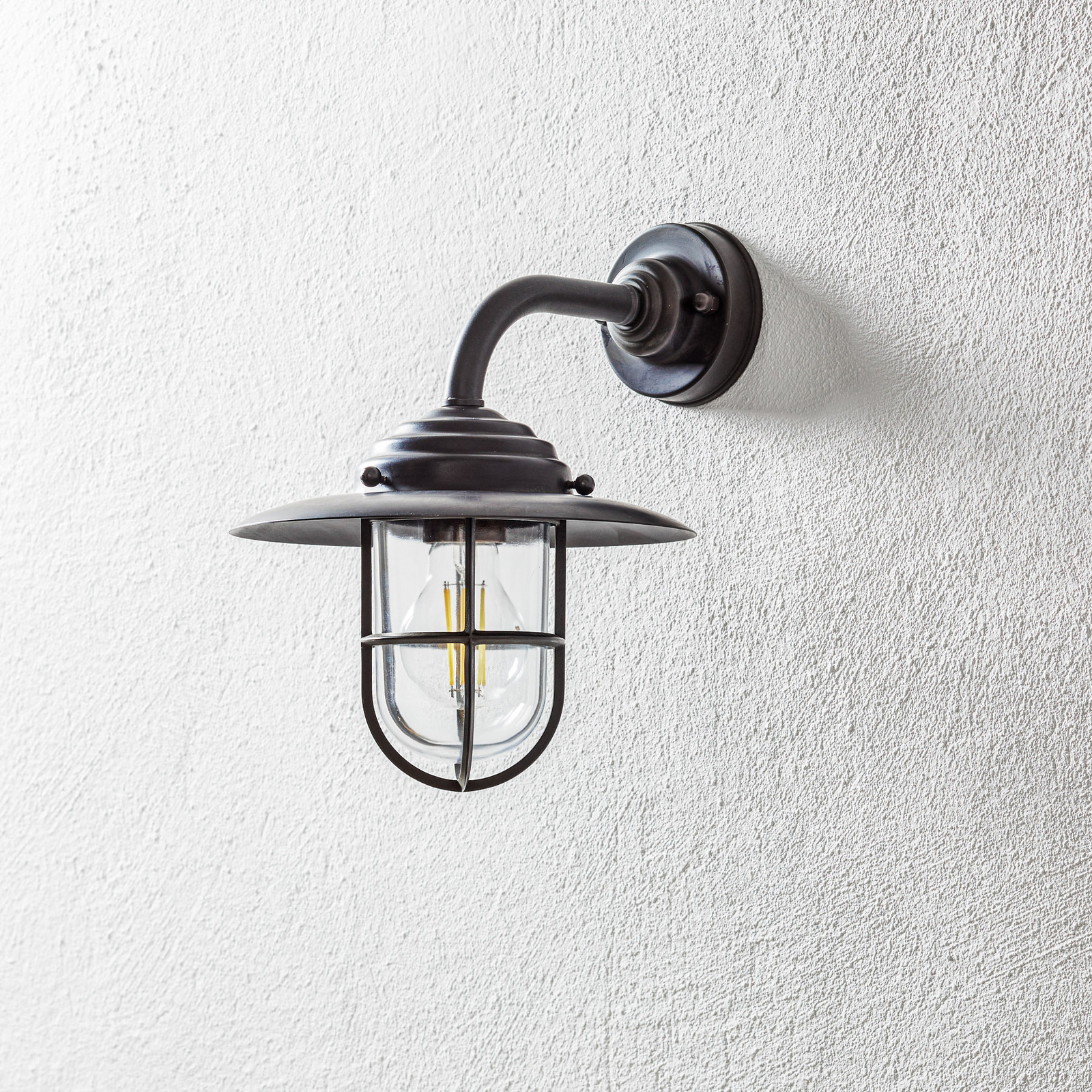 Chalet outdoor wall lamp, burnished brass/clear