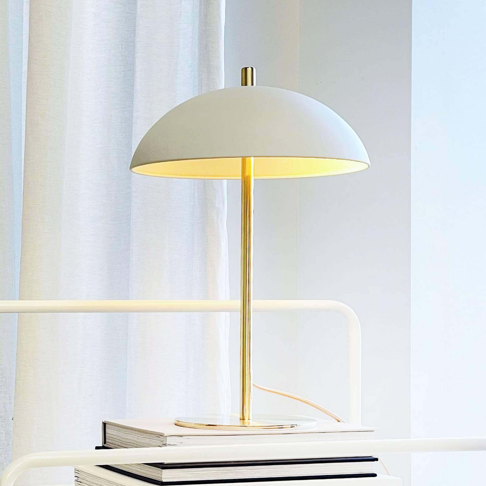 Lampe à poser Dyberg Larsen Globus, beige/laiton, 44 cm
