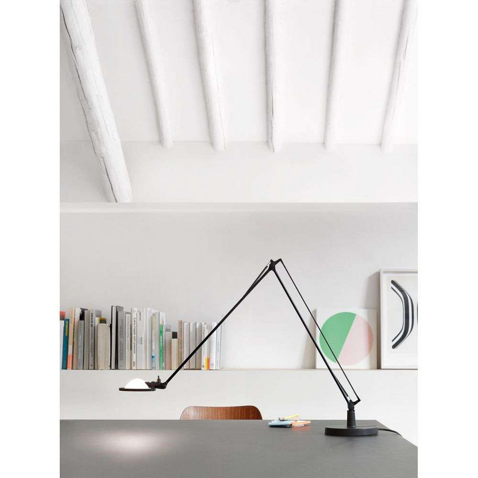 Luceplan Berenice Bordslampa 30x30 Pink Glas/Svart, svart från Luceplan
