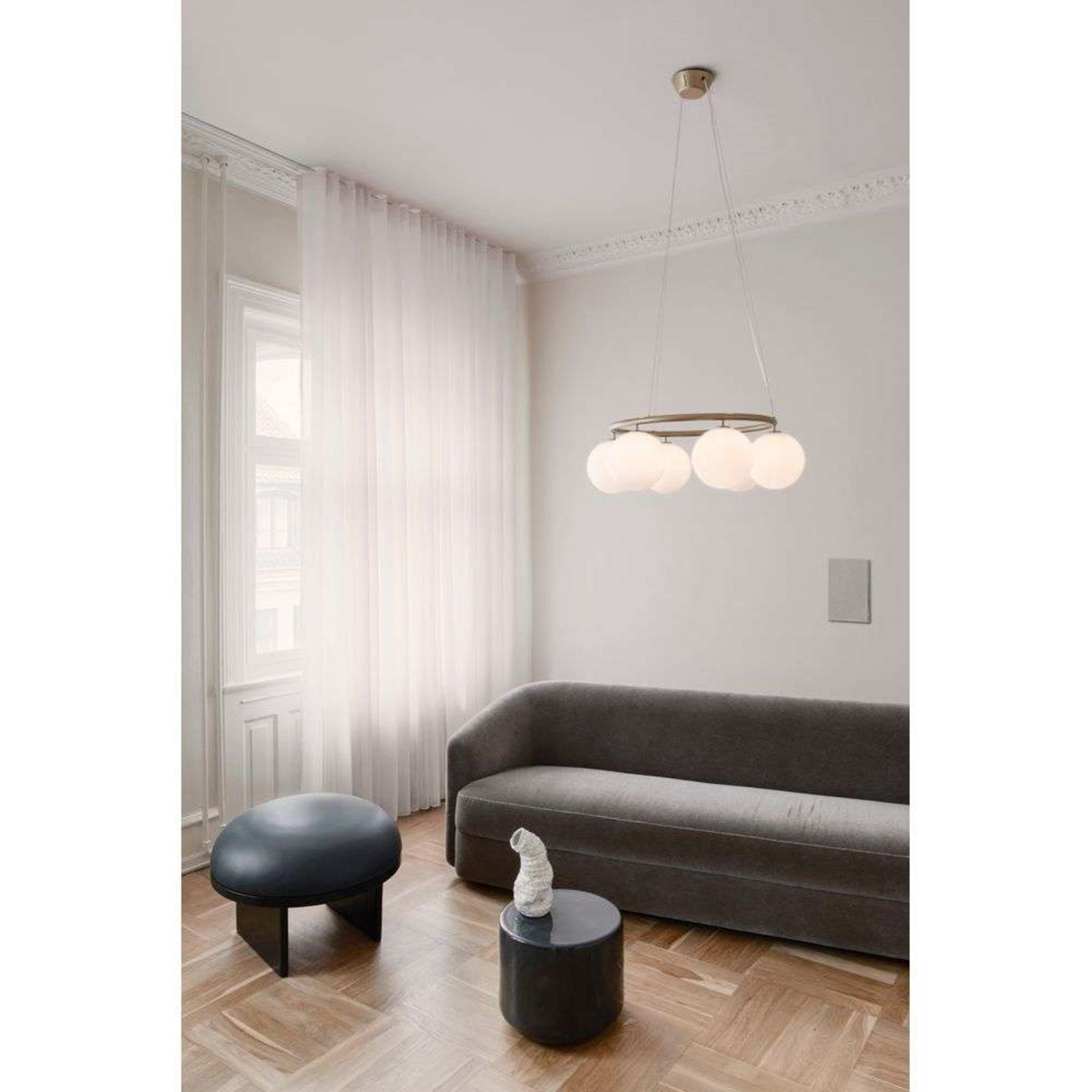 Miira 6 Circular Chandelier Brass/Opal - Nuura