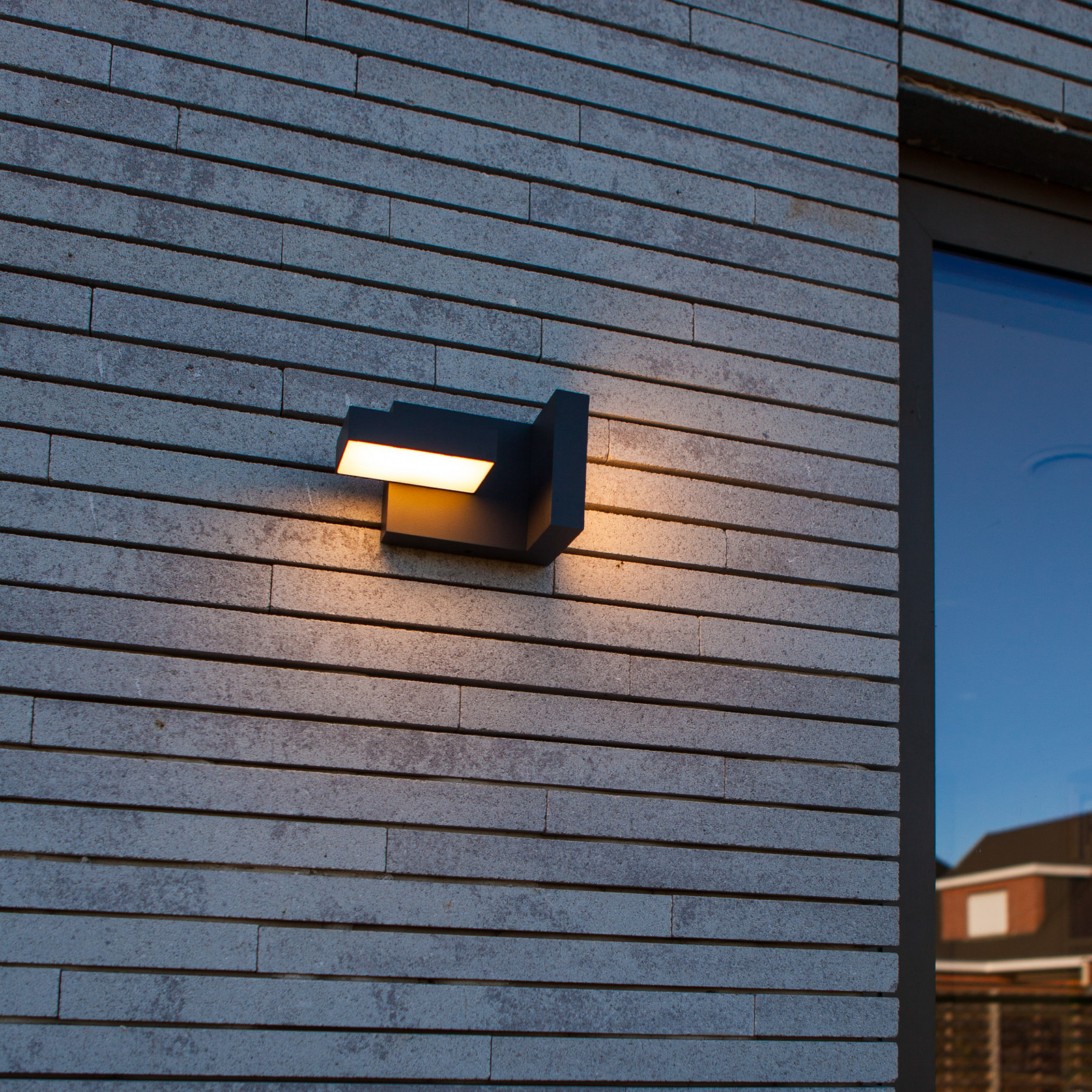 LED-Außenwandleuchte TWISTO, dunkelgrau, Breite 15 cm, IP65