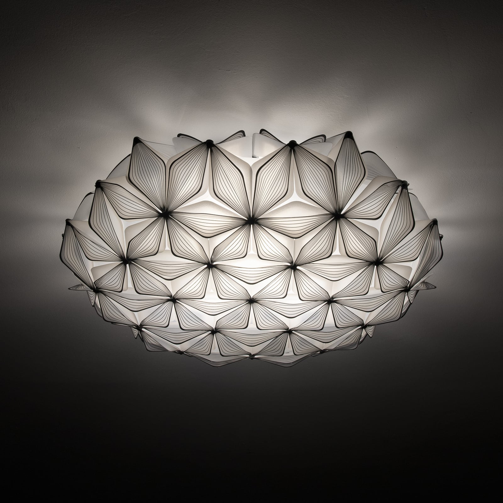 C'EST LA VIE Deckenlampe, schwarz, Ø 71 cm, 3-flg., E27