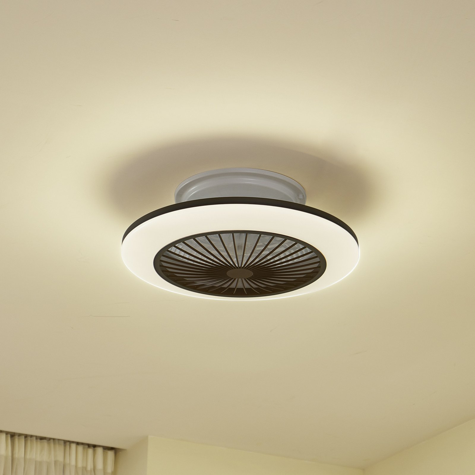 Lindby Ventilatore da soffitto a LED Mamuti, nero, silenzioso, Ø 55 cm