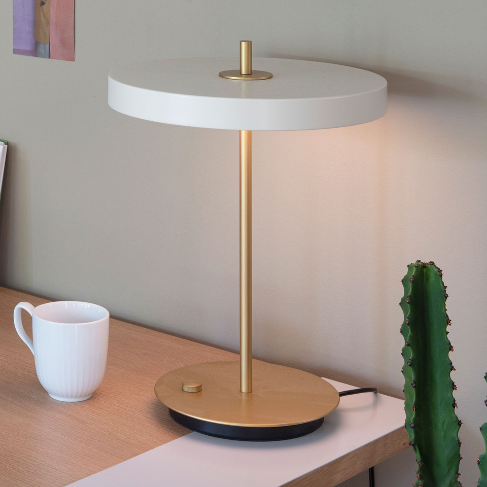 Umage Asteria Bordslampa Pearl, vit från Umage