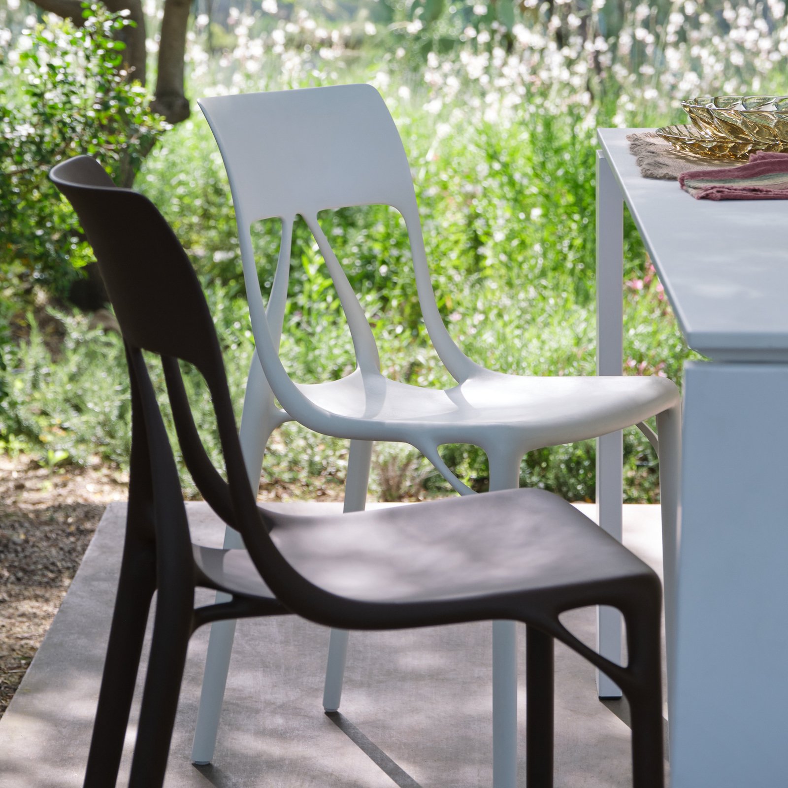 Chaises A.I. Lite, noir, hauteur 80 cm, lot de 2 - Kartell