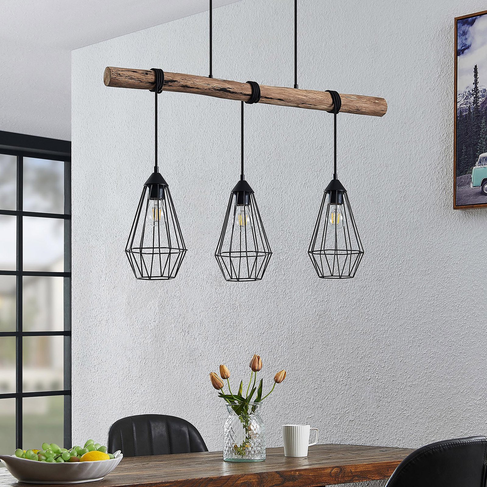 Lindby Eldarion hanglamp met houten balk, 3-lamps