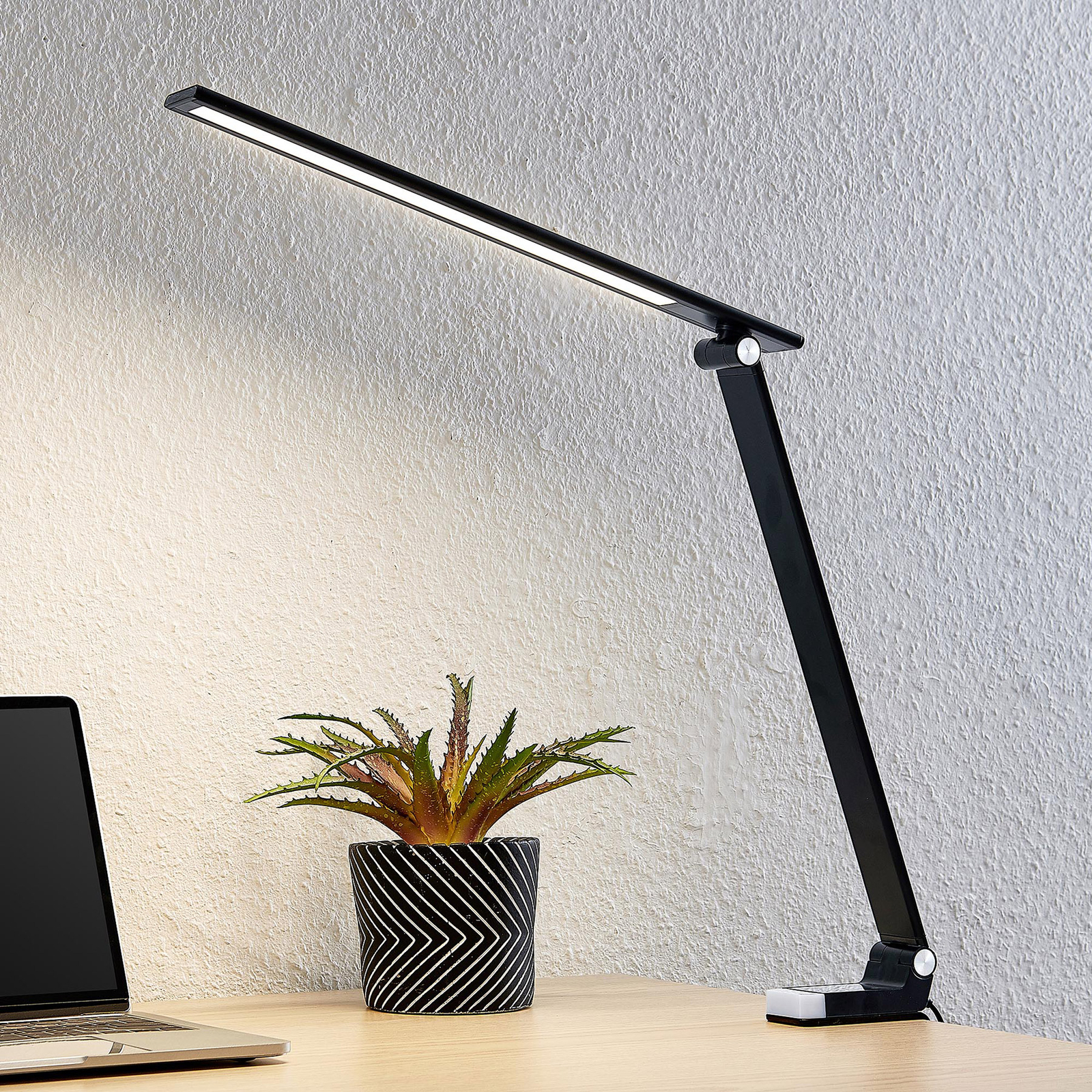 Prios Tamarin -LED-pöytälamppu, himmennys, musta