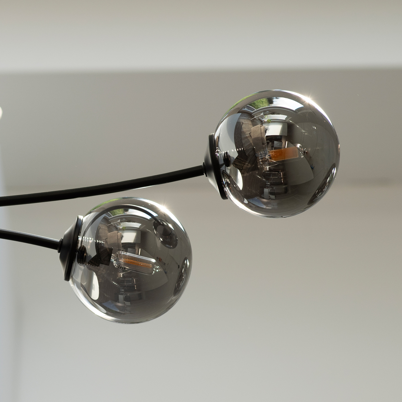 Candeeiro de teto Paul Neuhaus Widow LED, quatro lâmpadas