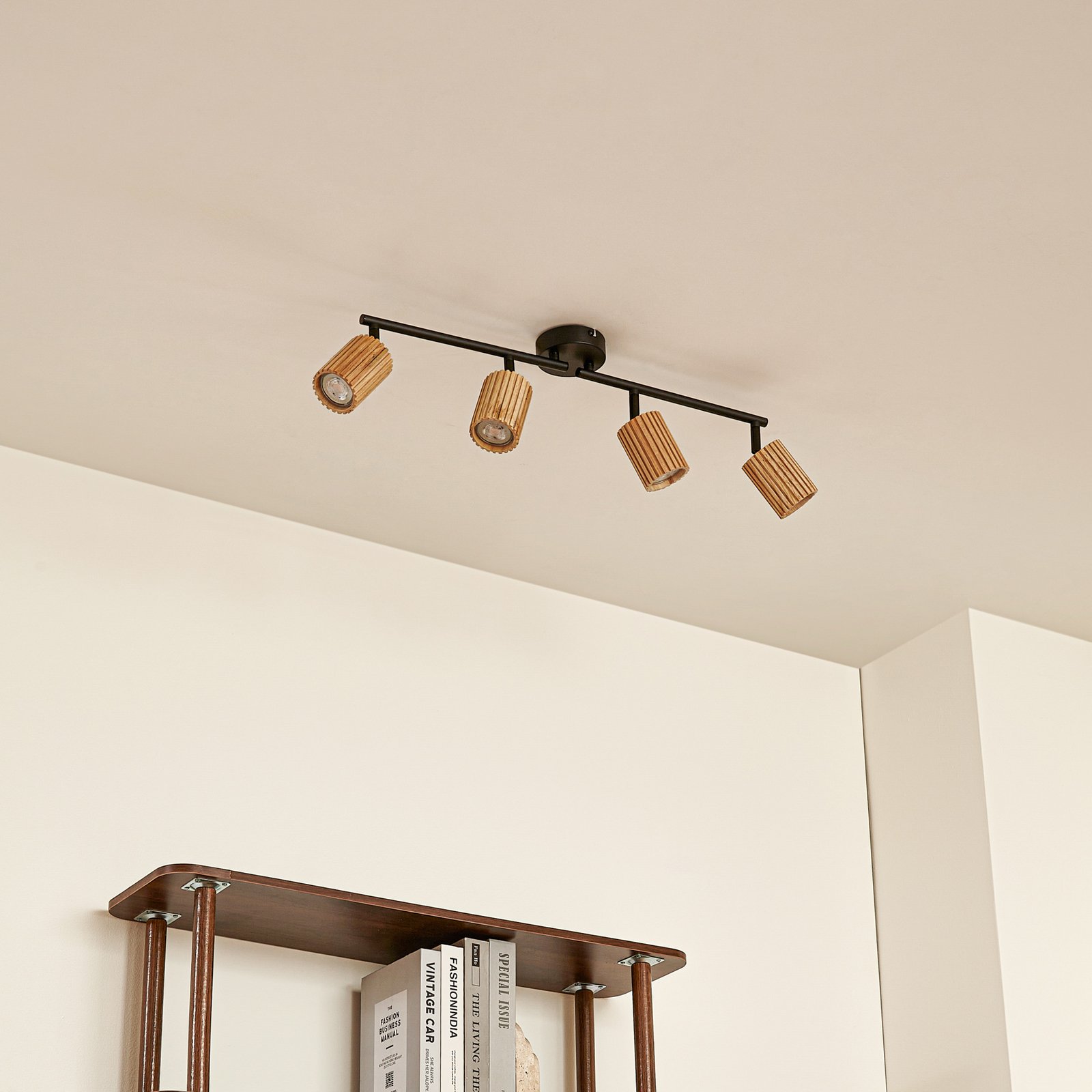 Lindby Deckenstrahler Stralino, 4-flammig, Länge 60 cm, Holz