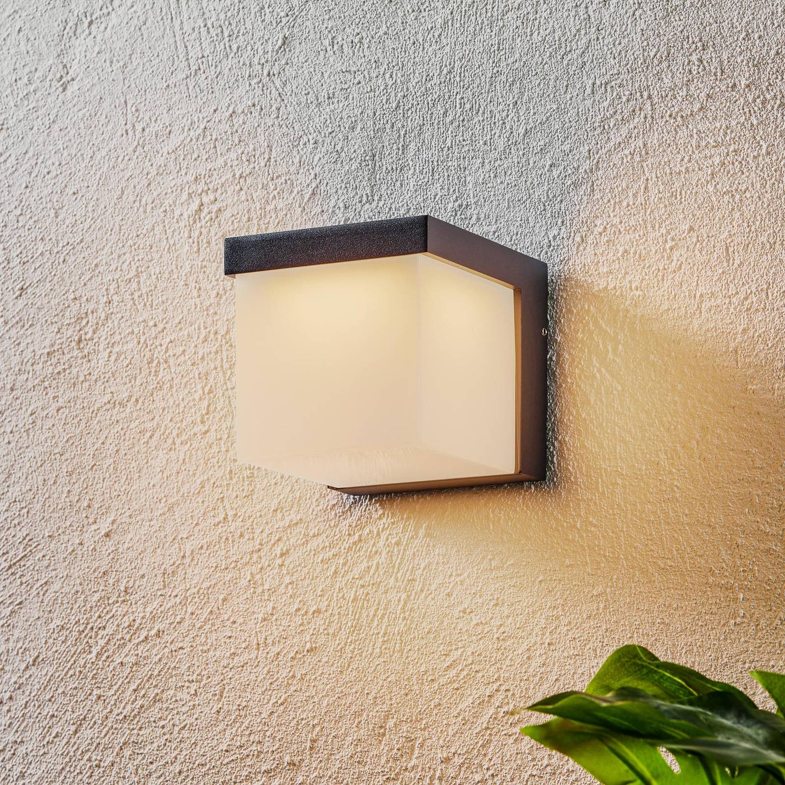Yangtze LED outdoor wall light, anthracite