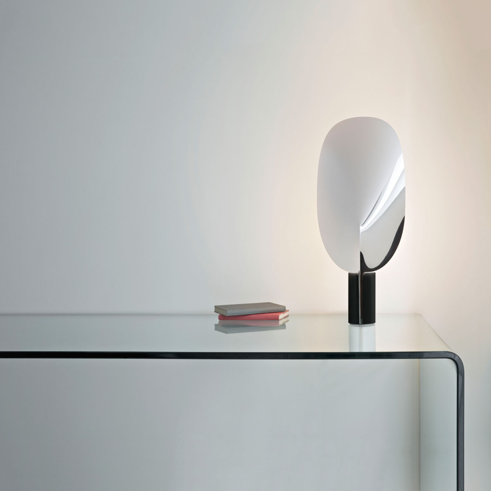 FLOS Serena - lámpara de mesa LED regulable, cromo
