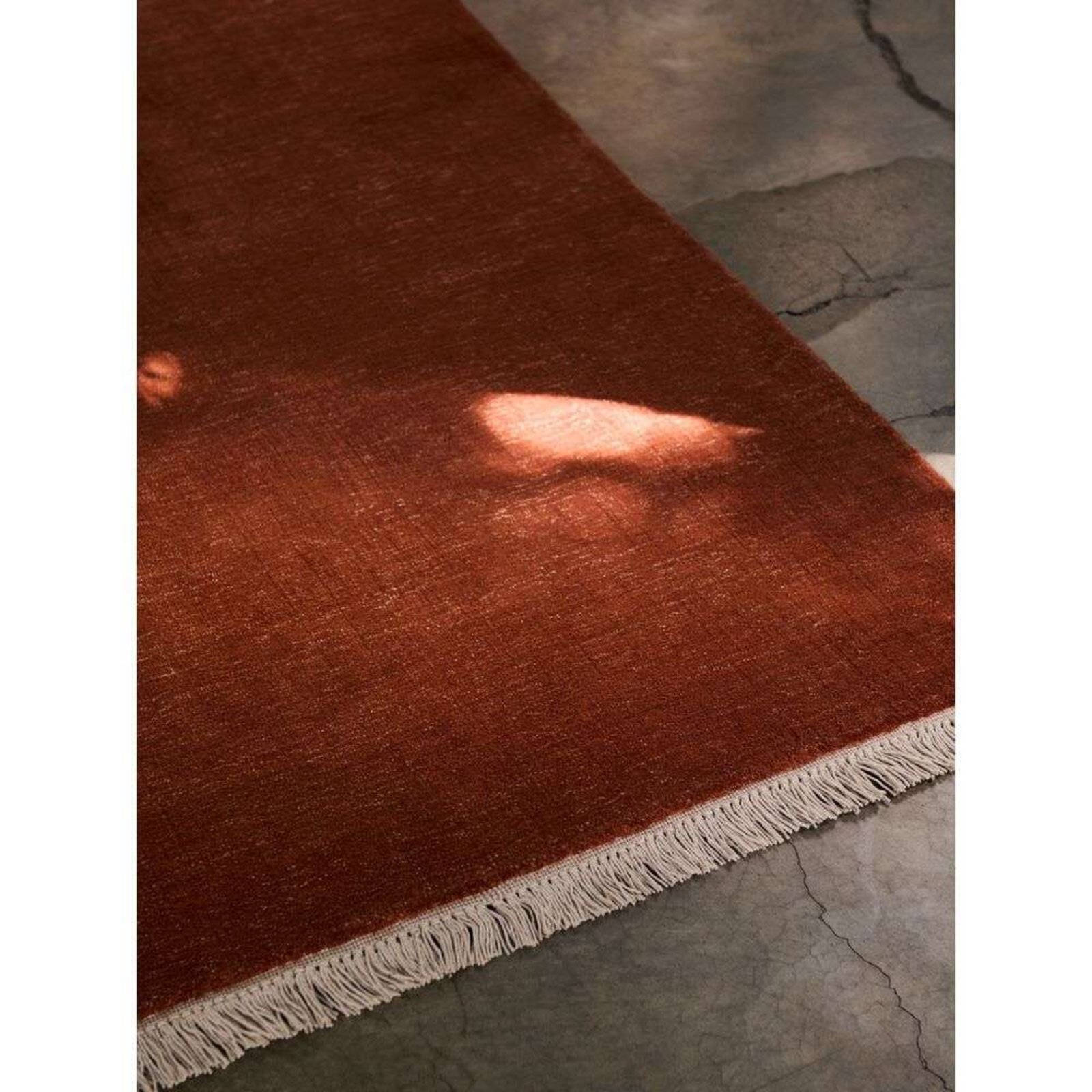 The Moor Tepih AP18 170x240 Red Heather - &Tradition