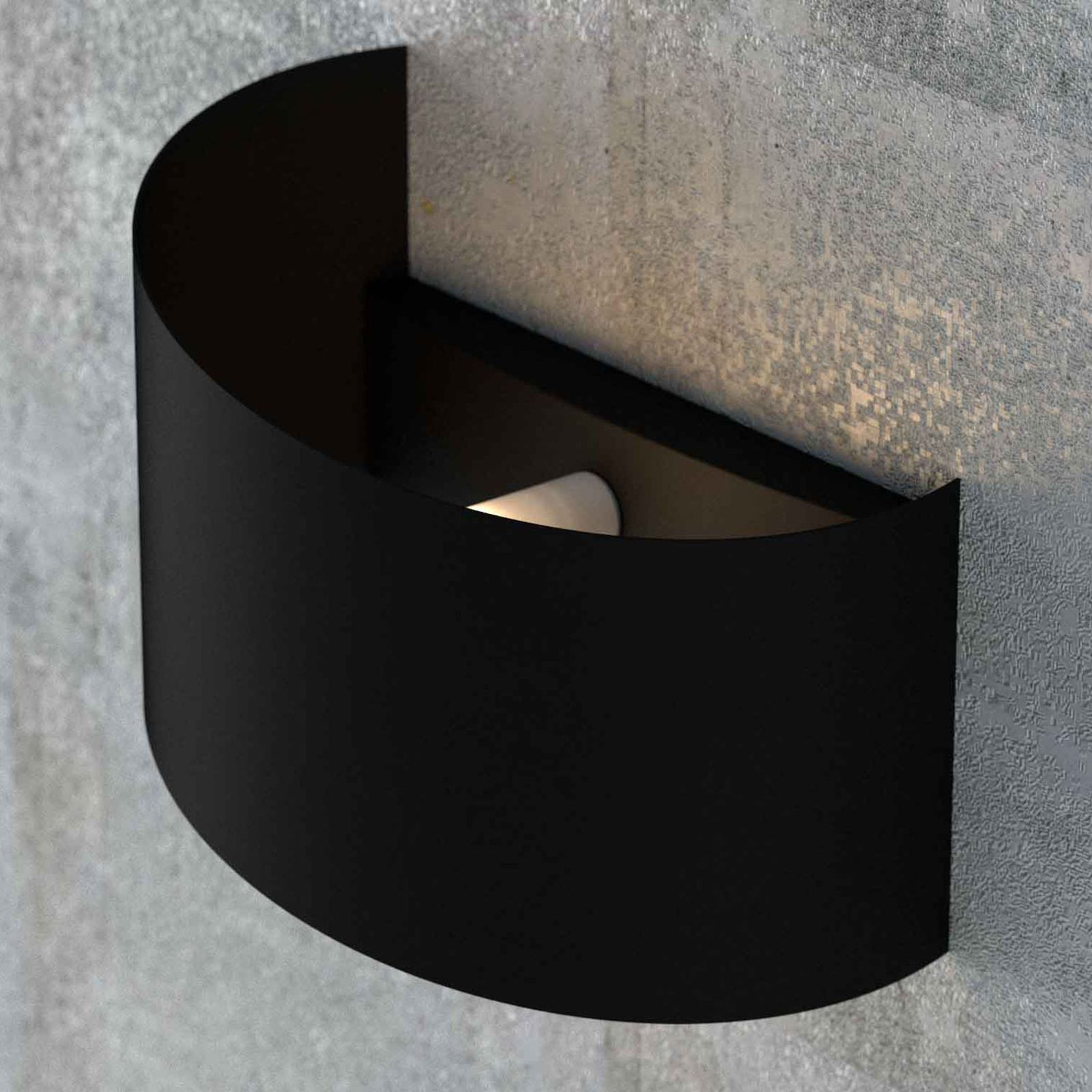Vero wall light made of painted steel, black