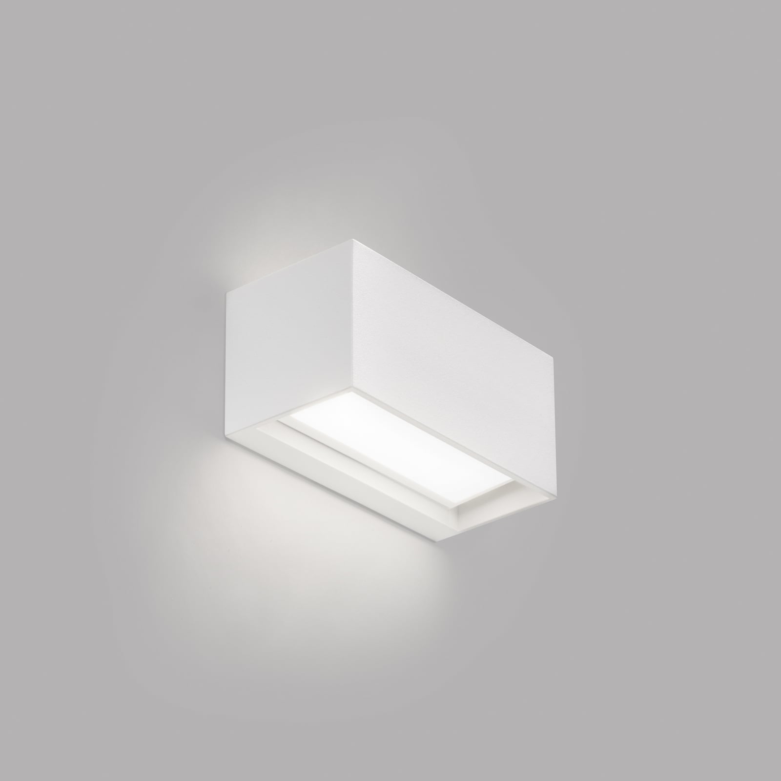 Linea W1 LED-Wandlampe, weiß, 15 cm, CCT, IP54 - Light-Point