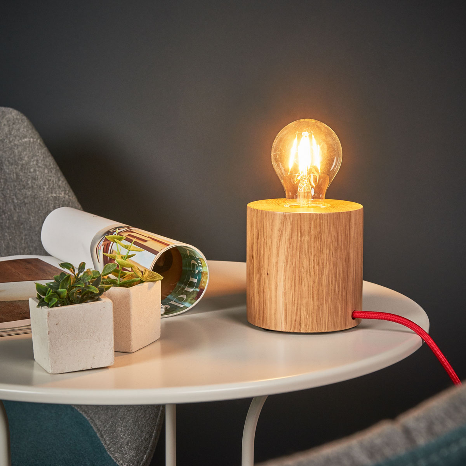 Trongo table lamp, oiled cylinder, red cable