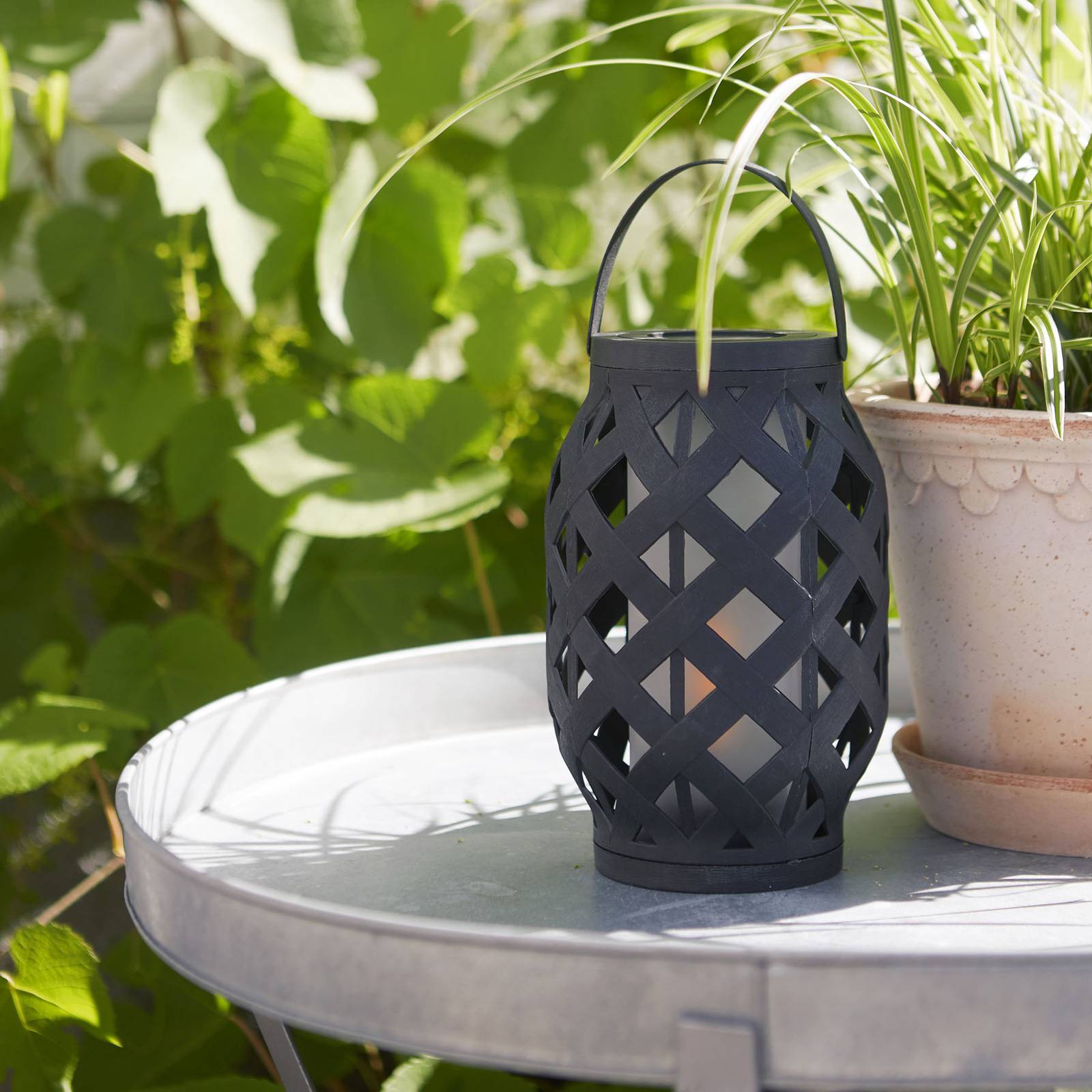 Latarnia LED Flame Lantern, czarna, wysokość 23 cm