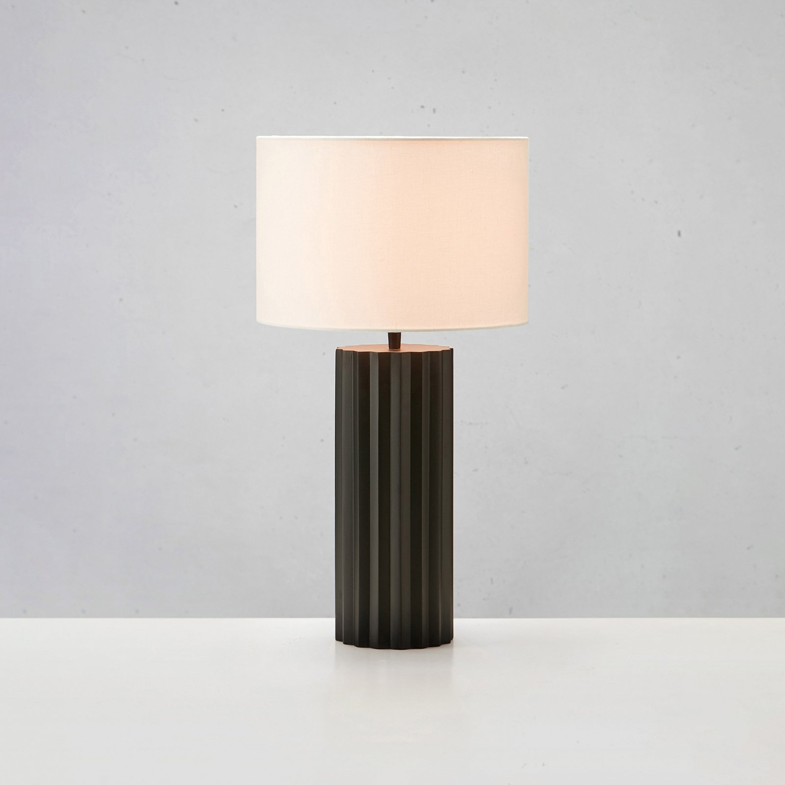 Hashira bordlampe Sort/Off-White - Markslöjd
