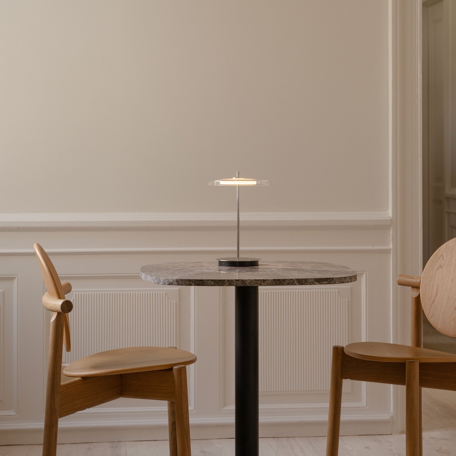 UMAGE LED-Akkulampe Asteria MOVE, stahl poliert, Glas/Metall