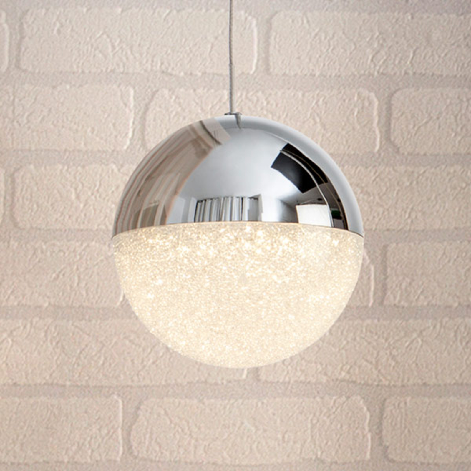 Sphere LED hanging light, chrome, 1-bulb, Ø 12 cm