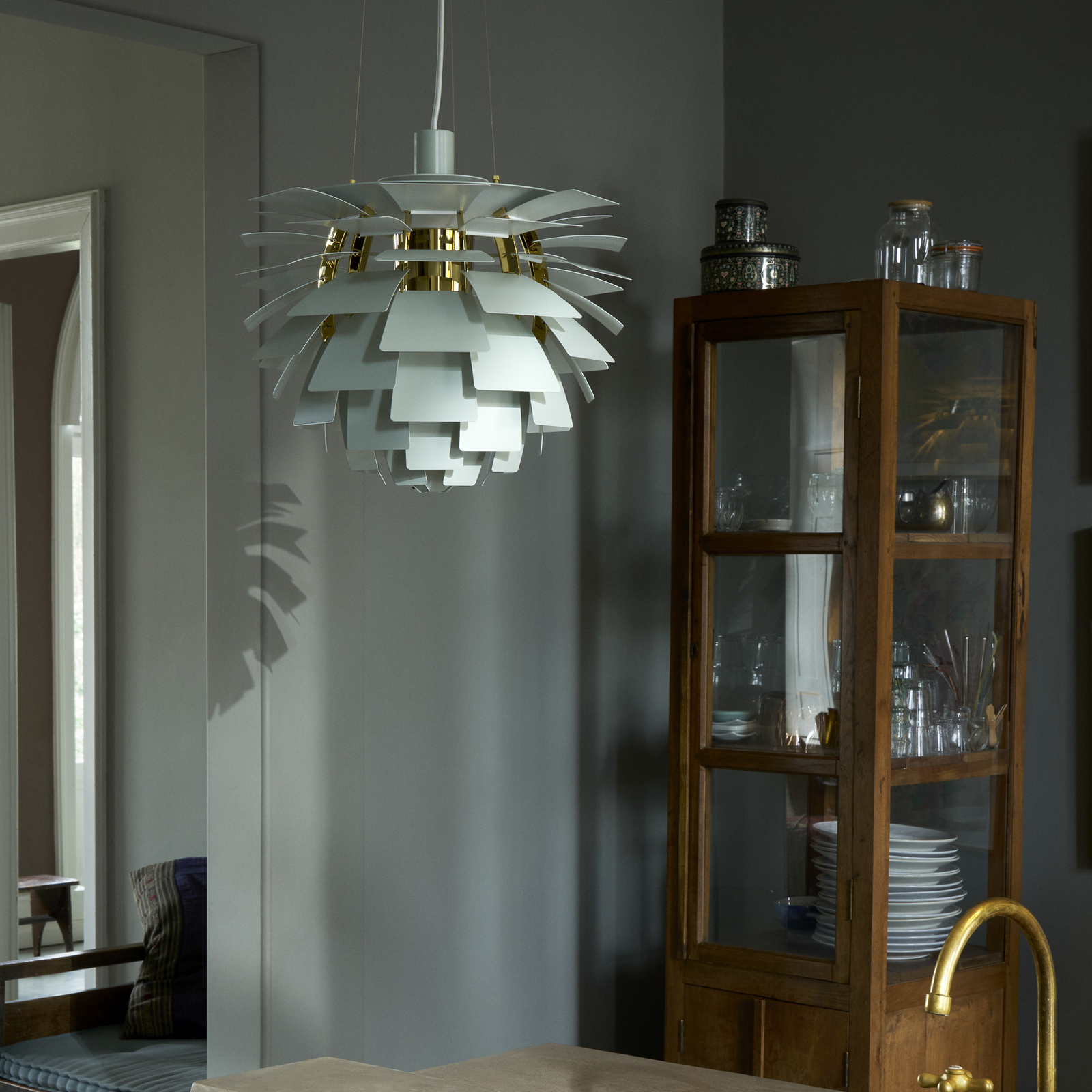 Hängelampe PH Artichoke grün/messing Ø 48 cm Louis Poulsen