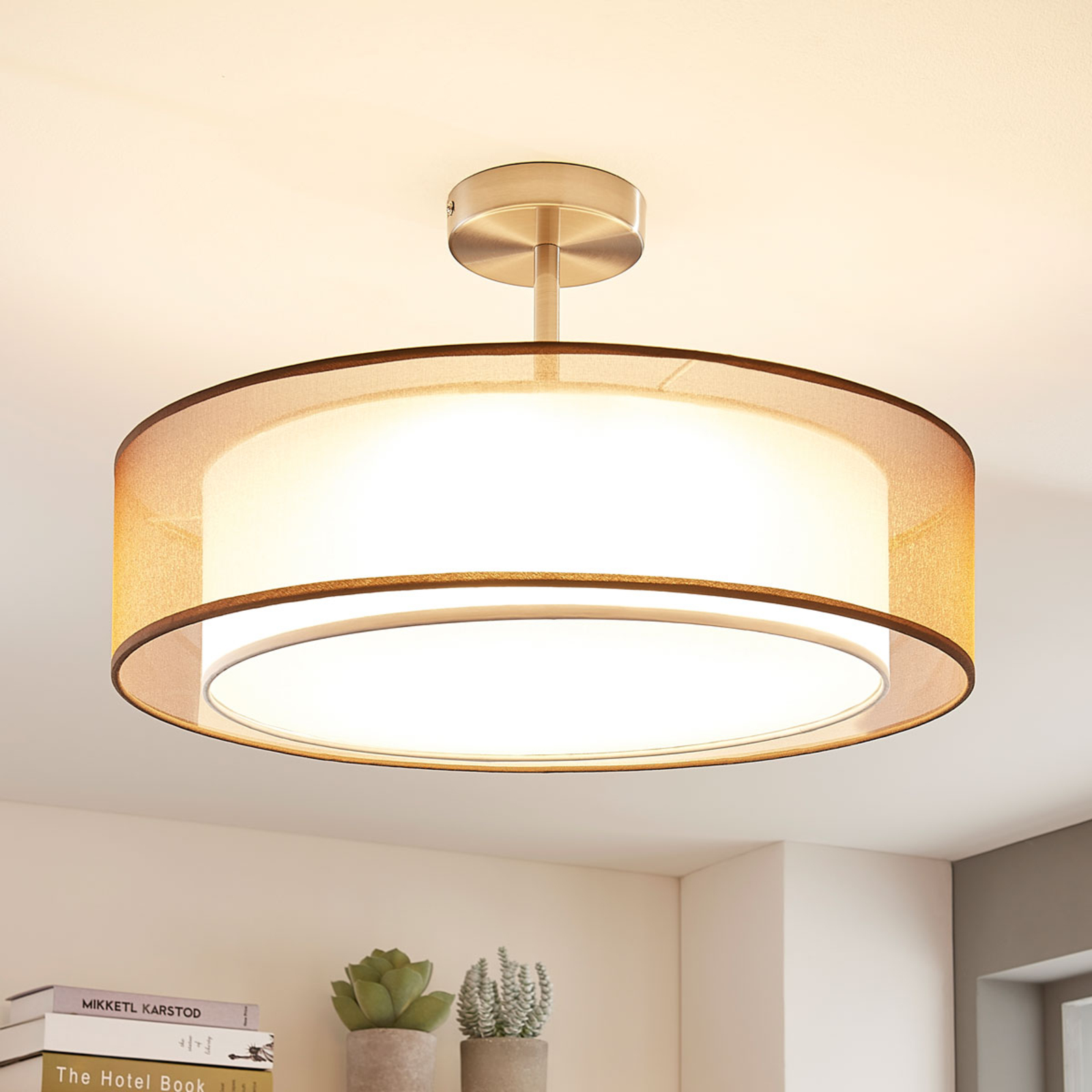 LED-taklampe Pikka, 3-trinns dimbar, brun