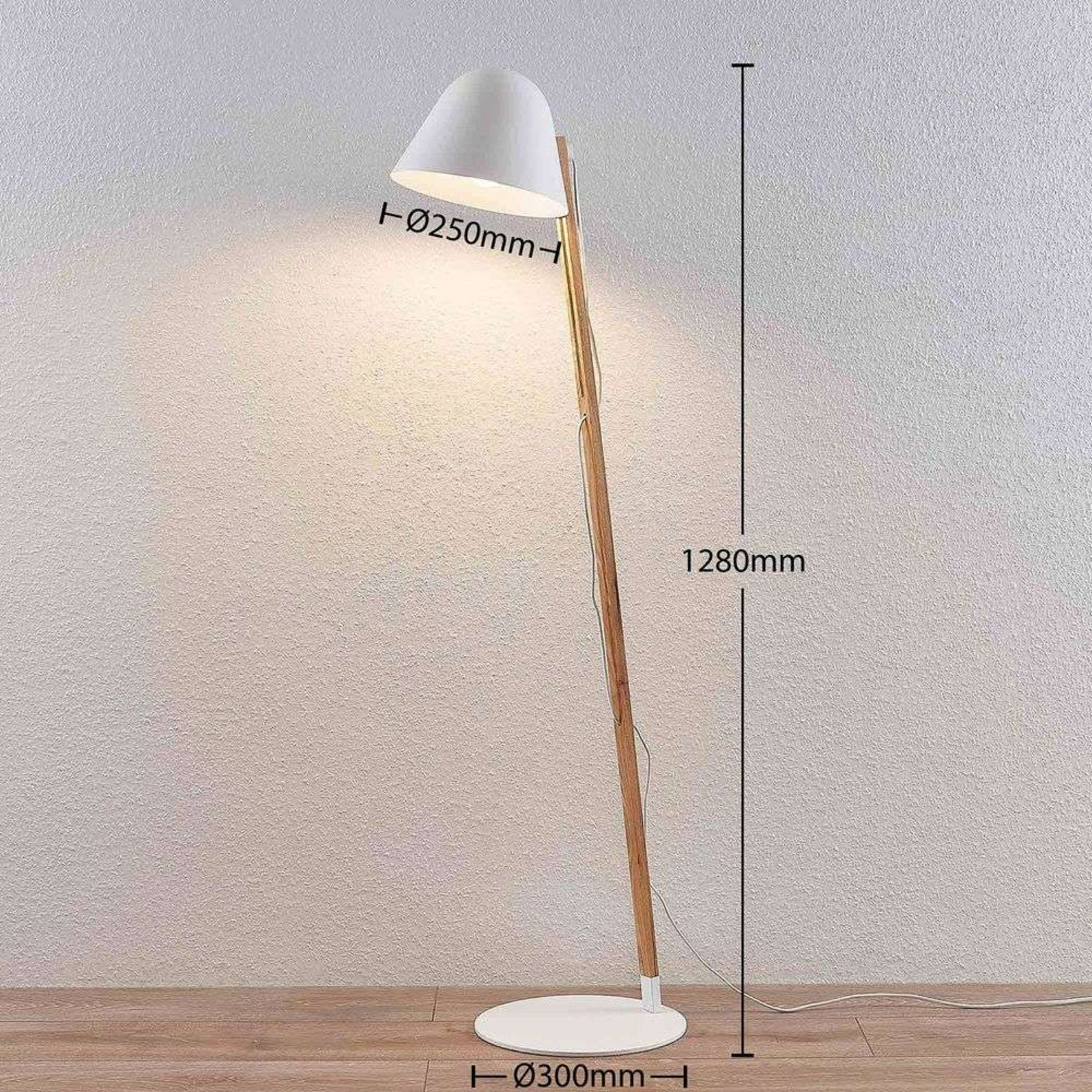 Tetja Lampadar White/Light Wood - Lindby