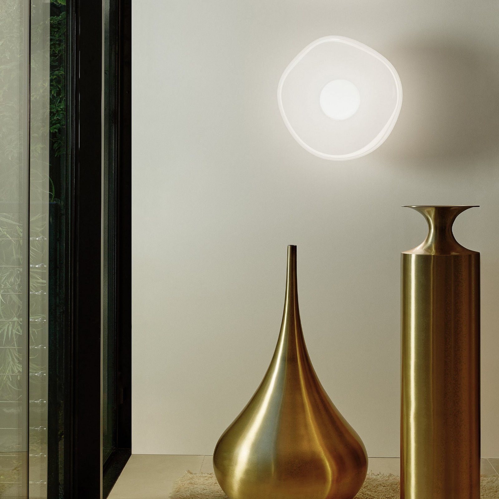 Tom Dixon LED stenska svetilka Melt, Ø 50 cm, opal/krom
