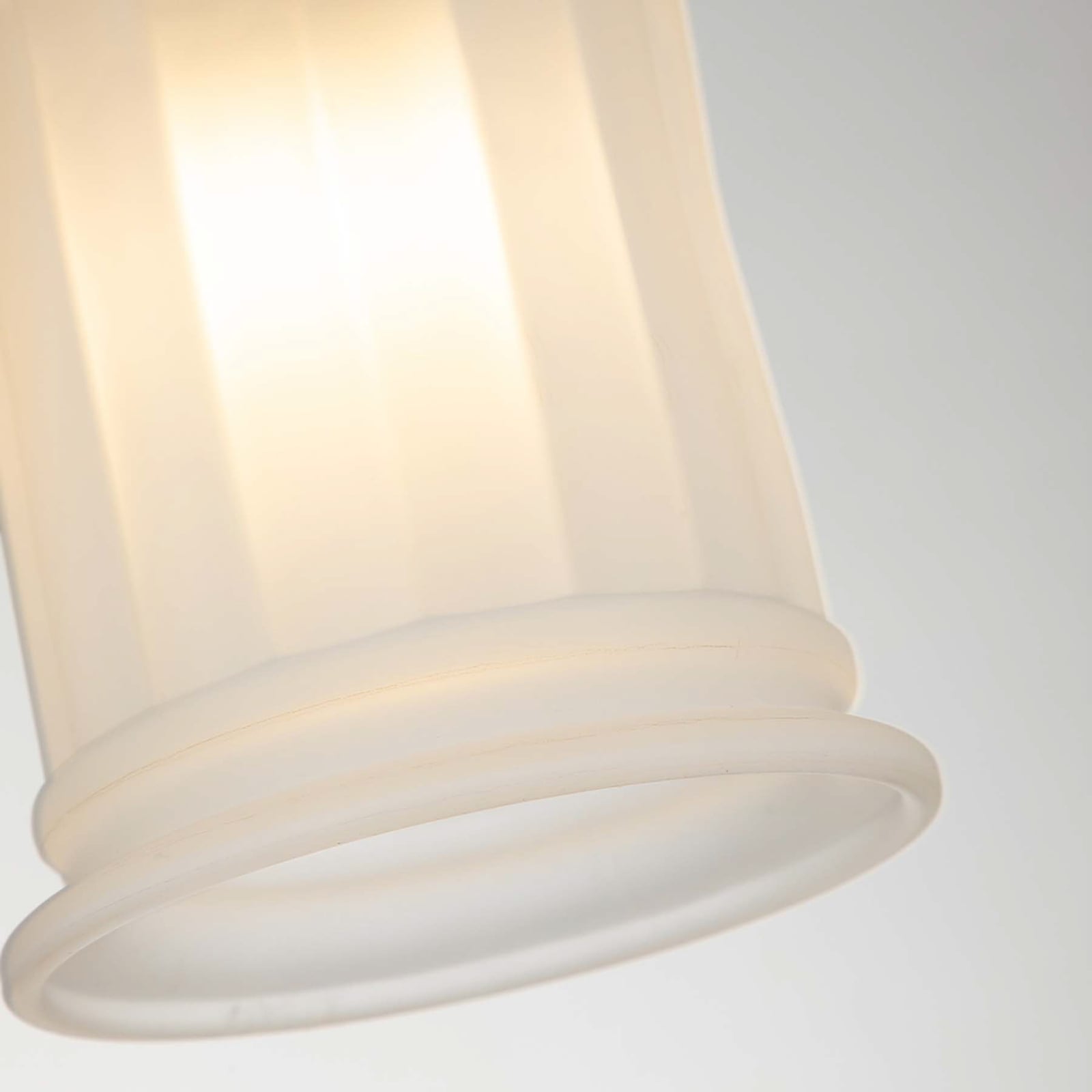 Swell væglampe i messing og glas, 24 cm, IP44, G9 - QUOIZEL