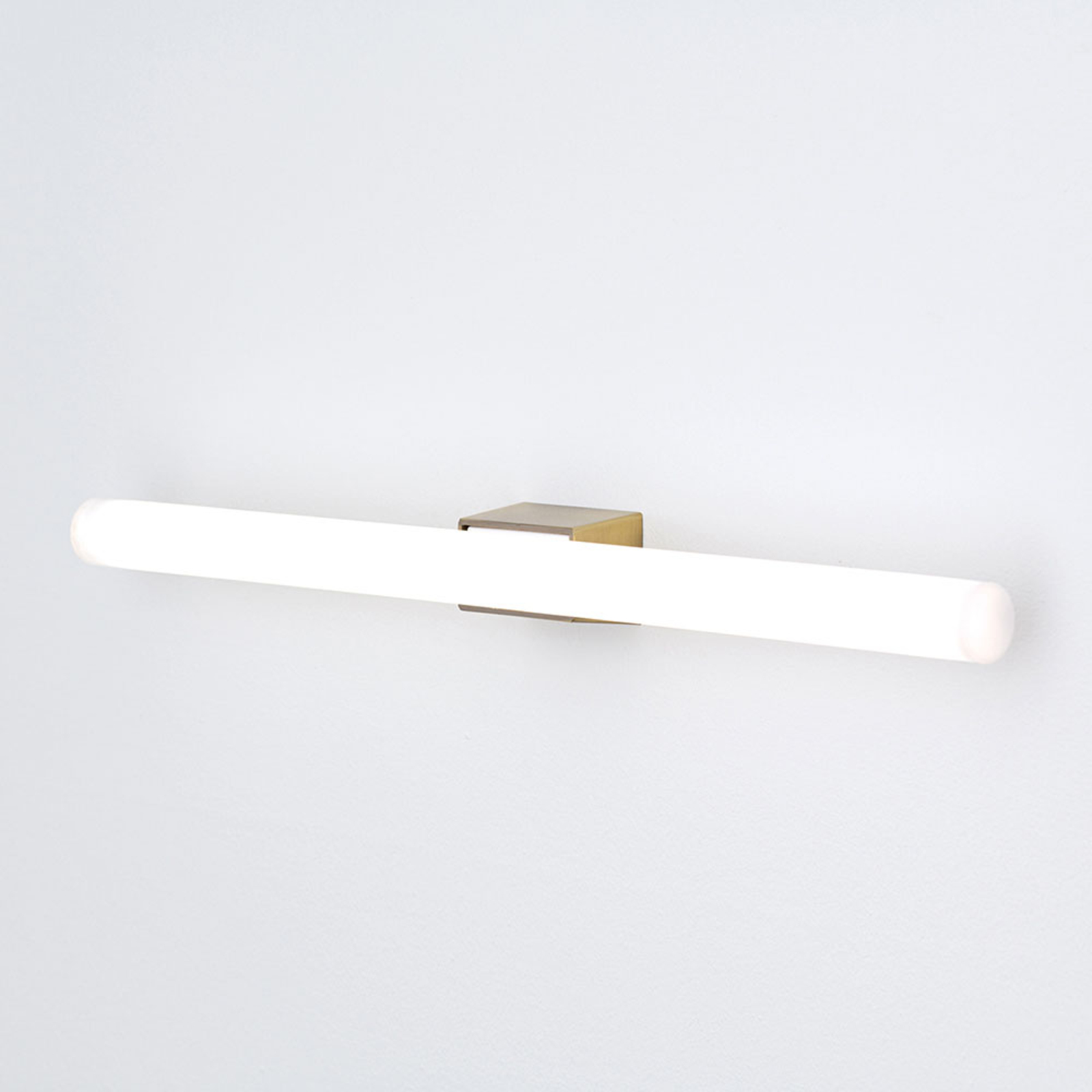 LED-Spiegelleuchte Visagist mit LED-Linienlampe