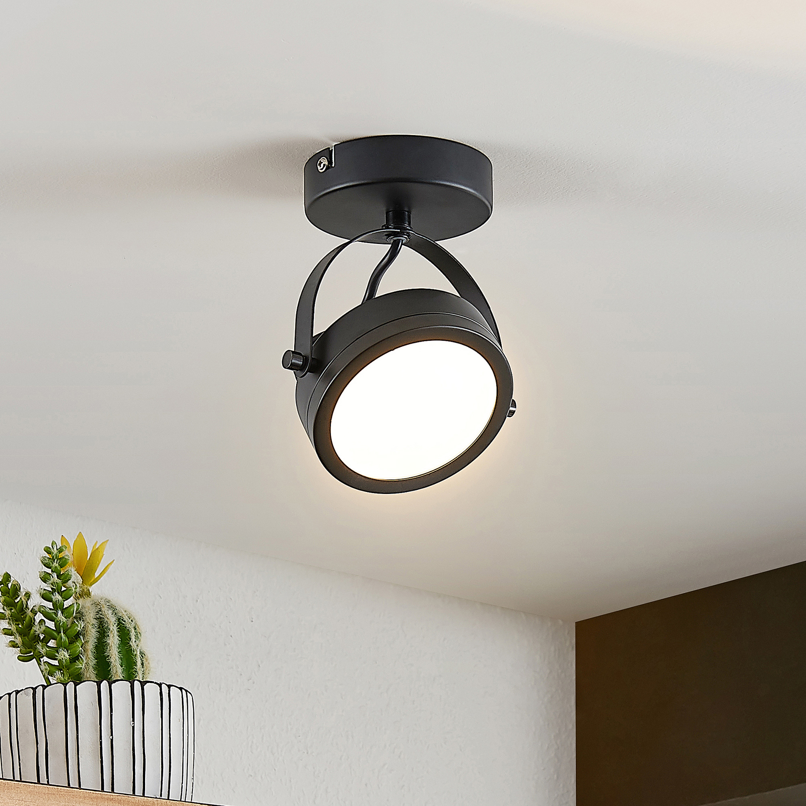 Lindby Omila LED-spotlight, 1 lampa