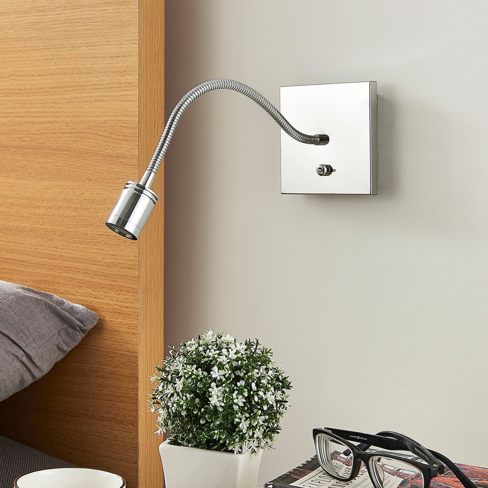 Berfin Wall Lamp Chrome/Clear - Lindby