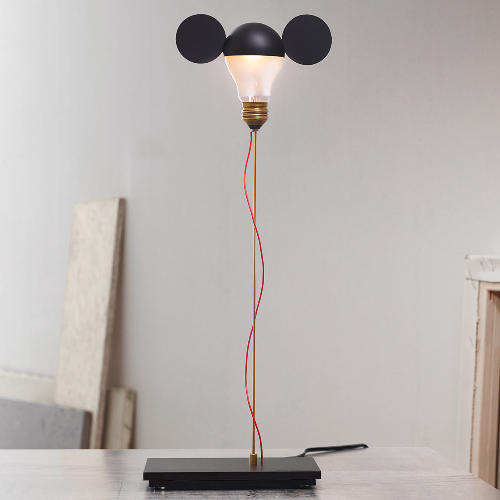 Ingo Maurer I Ricchi Poveri Toto - designer table lamp, black, for Living / Dining Room, brass, E27, 35 W, energy efficiency: C, H: 53 cm