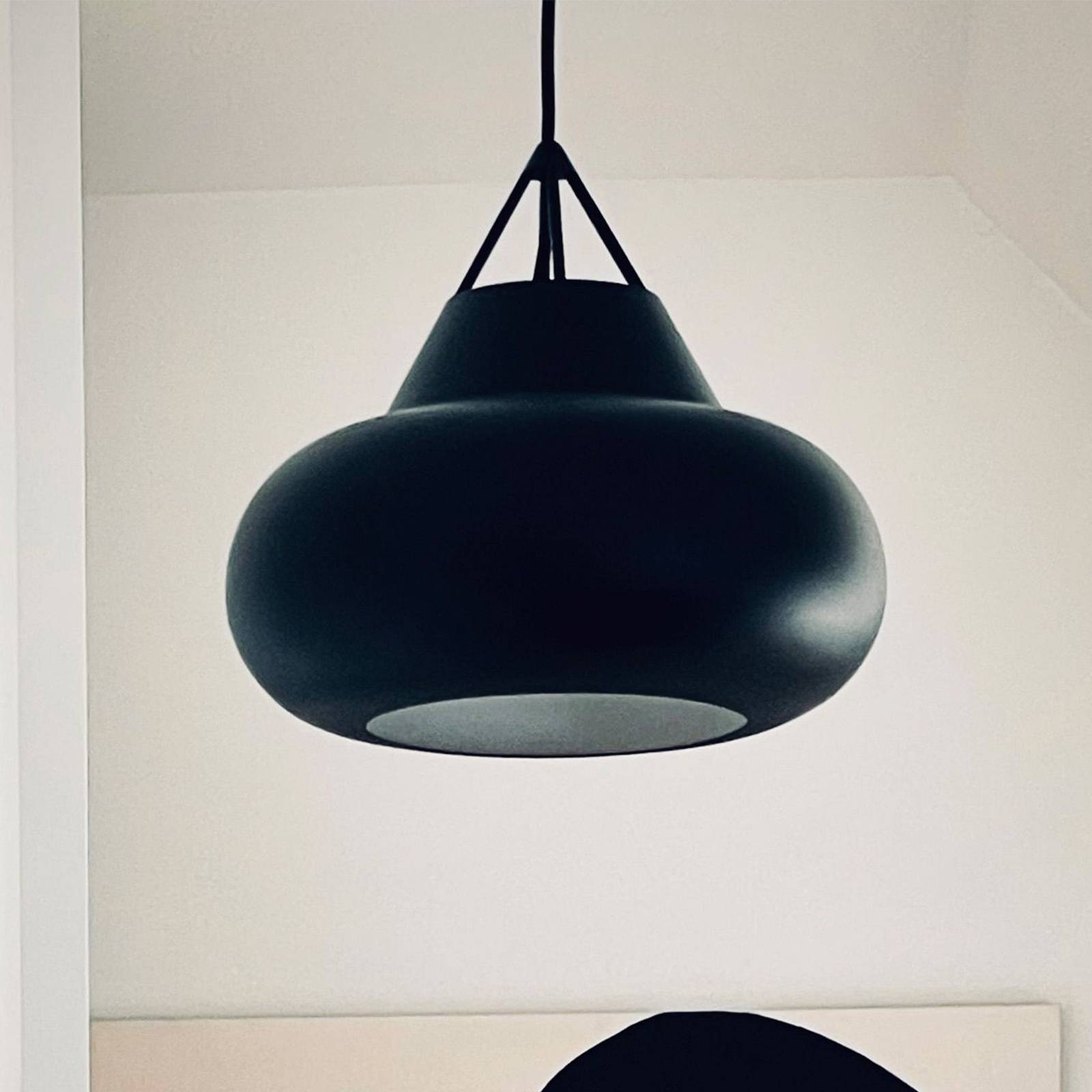 Lampa wisząca Dyberg Larsen Polo czarna Ø 29 cm metal