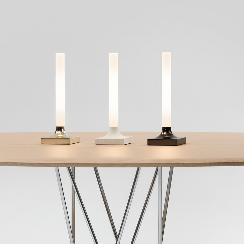 Kartell Goodnight Battery Bordslampa Golden från Kartell