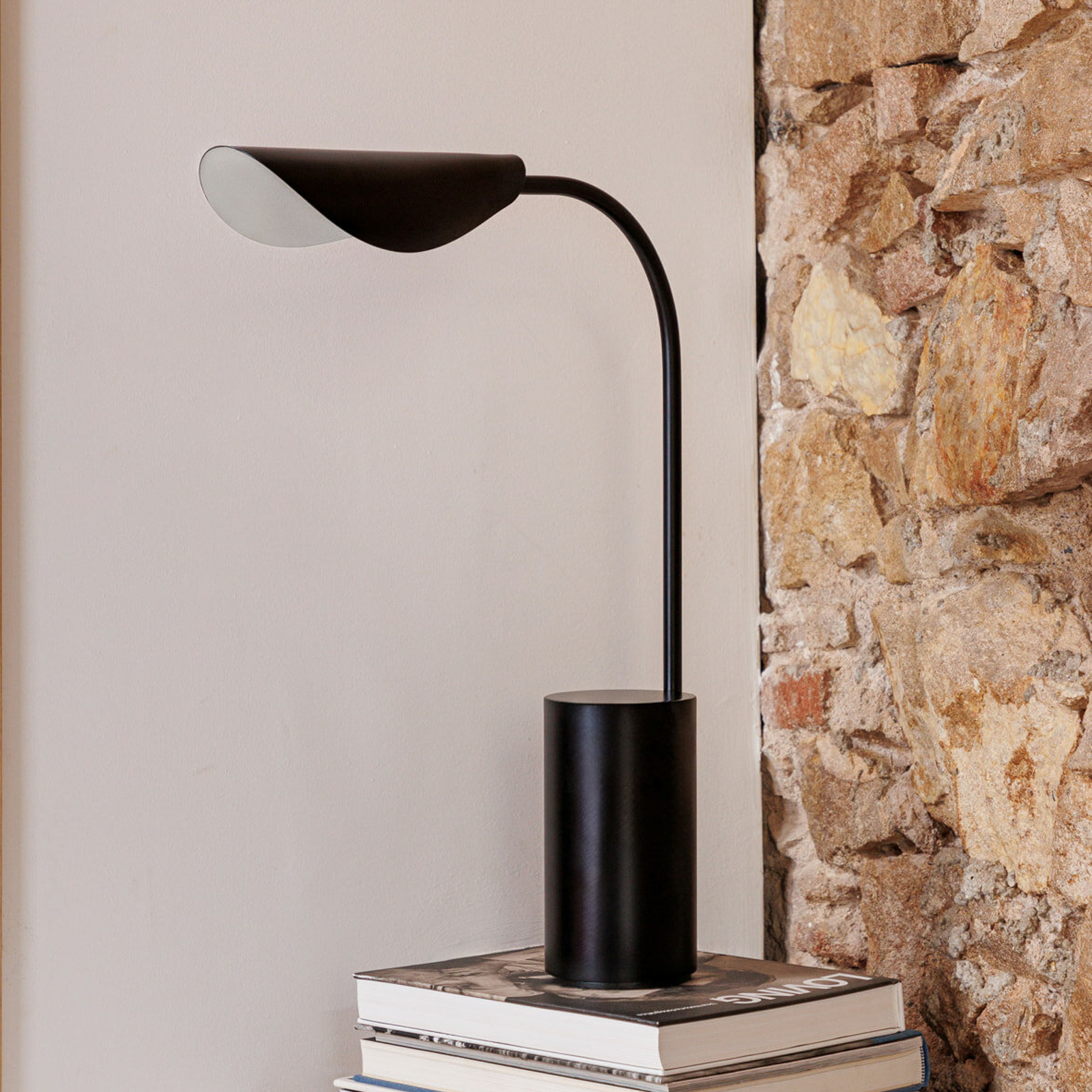 Lampada da tavolo Liggera, nero, acciaio, altezza 27,9 cm