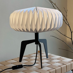 Dyberg Larsen Ventnor lámpara de mesa, blanco/negro, altura 34 cm,