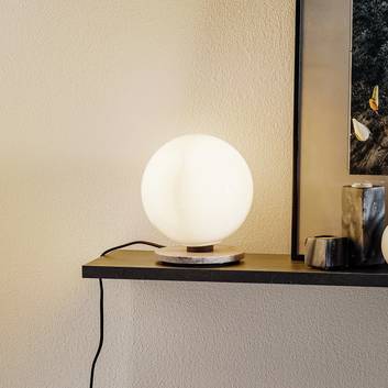 Menu TR Bulb bordlampe 22 cm marmor/opal