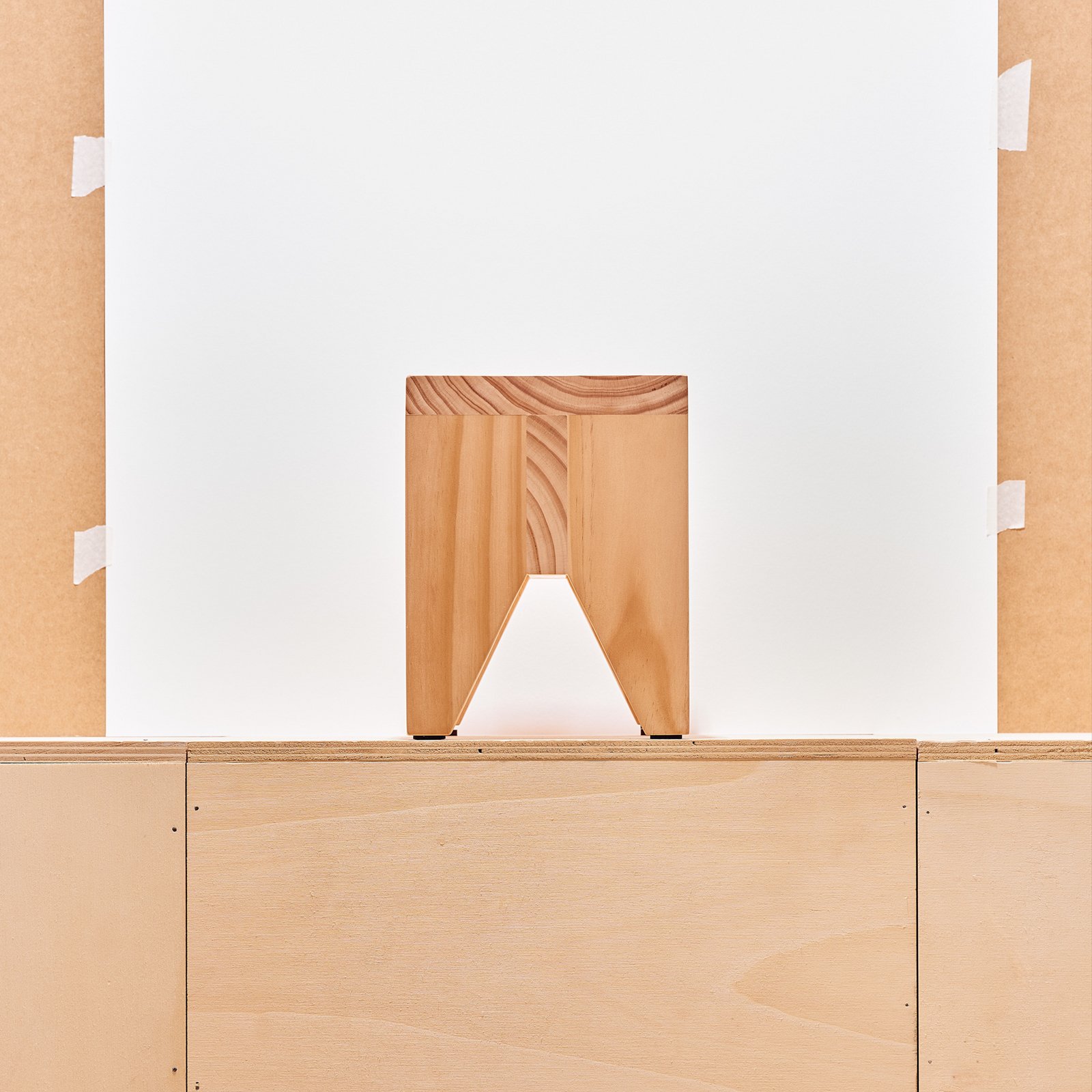 HAY Banco Manolito, madeira de pinho natural, 30 x 20 x 25 cm