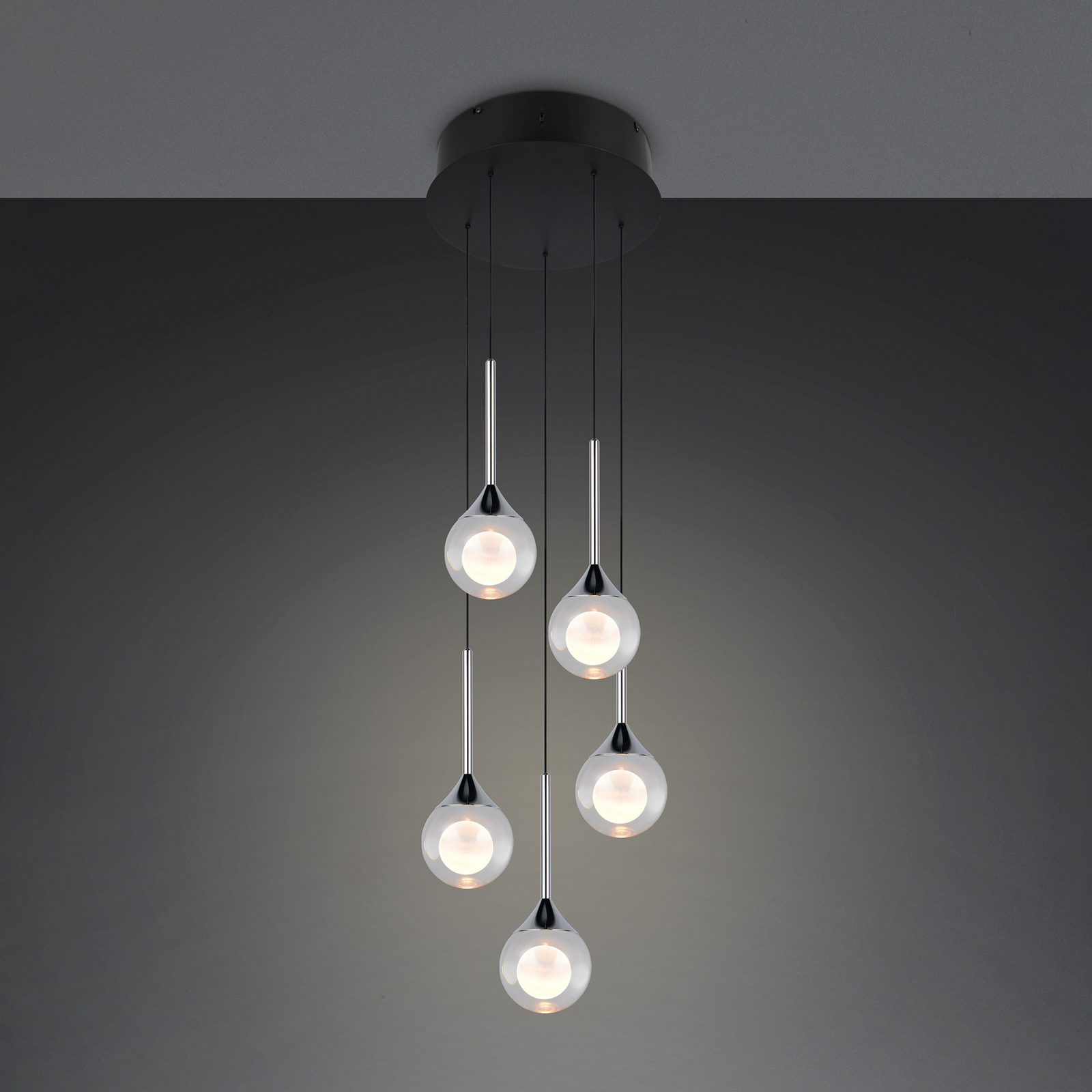 LED висяща лампа „Calista“, хромиран цвят, Ø 31 см, метал/стъкло, 5 лампи LED висяща лампа „Calista“, хромиран цвят, Ø 31 см, метал/стъкло, 5 лампи