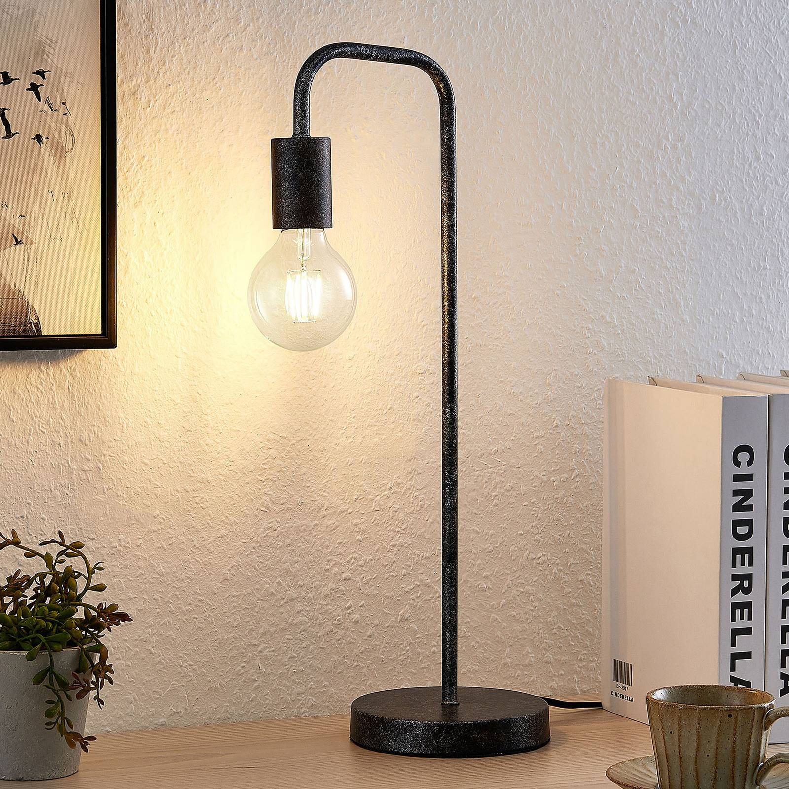 Lindby Erivana bordlampe metal rust antik