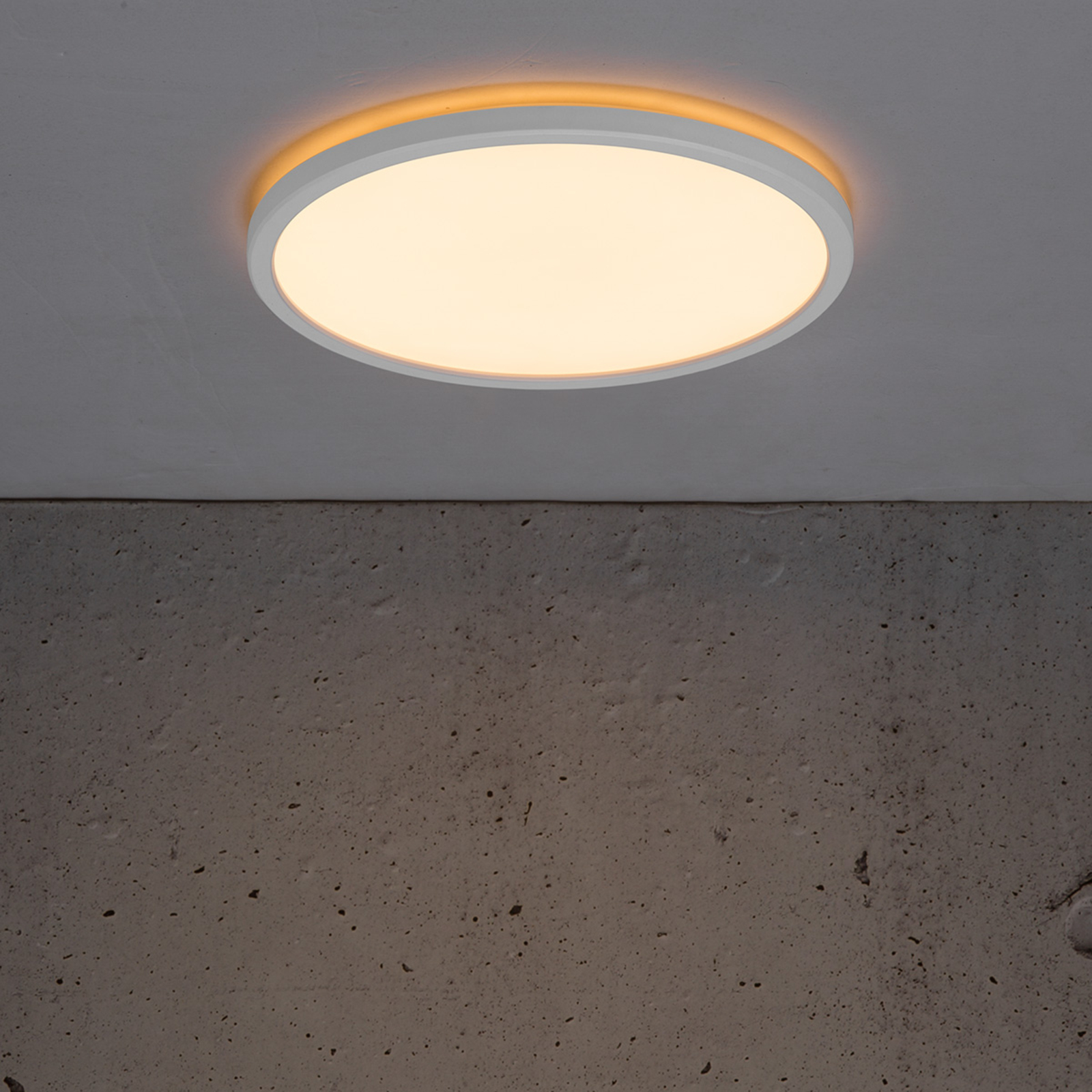 Bronx 2,700 K LED ceiling light