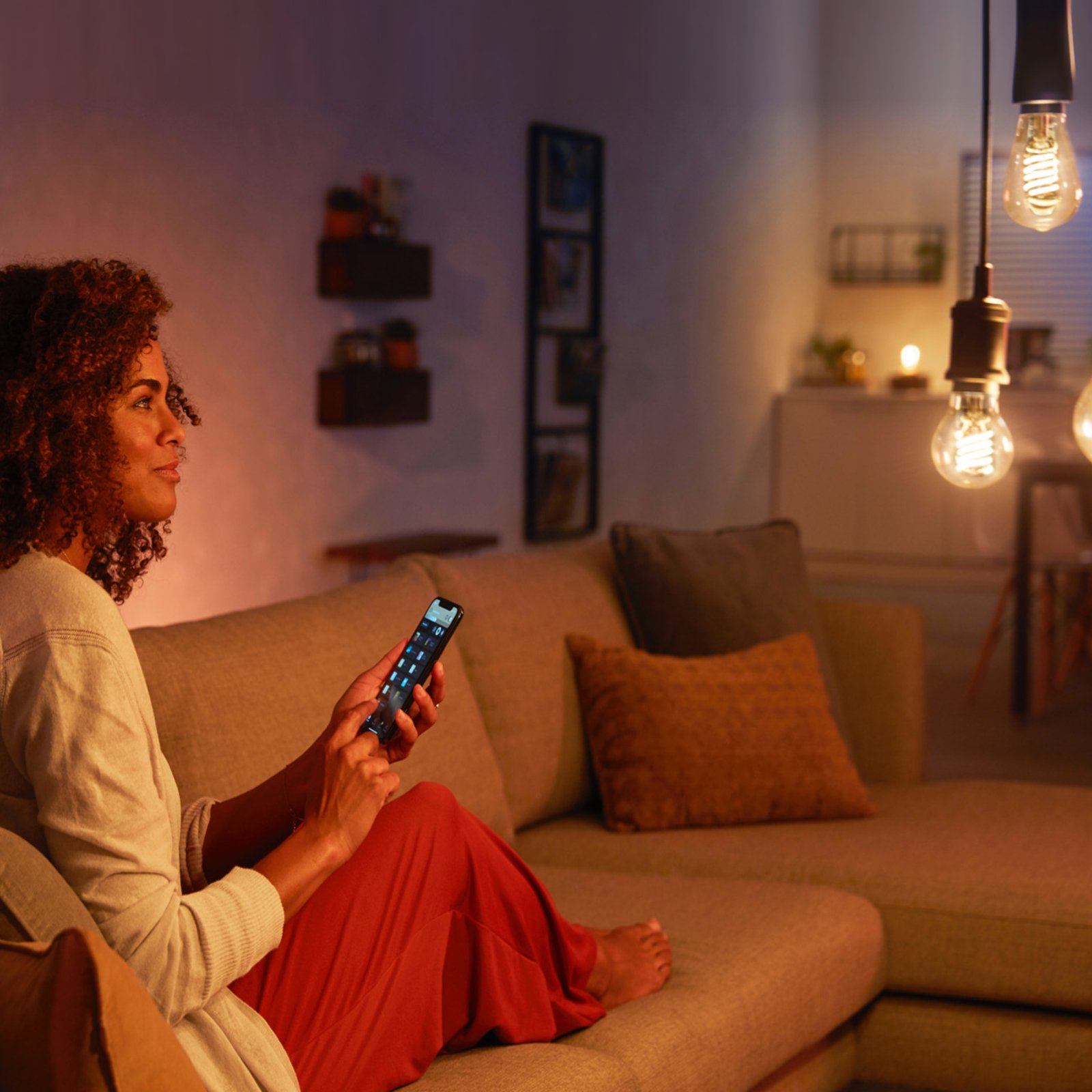 Philips Hue White Filament Bluetooth Ø93 E27 - Philips Hue