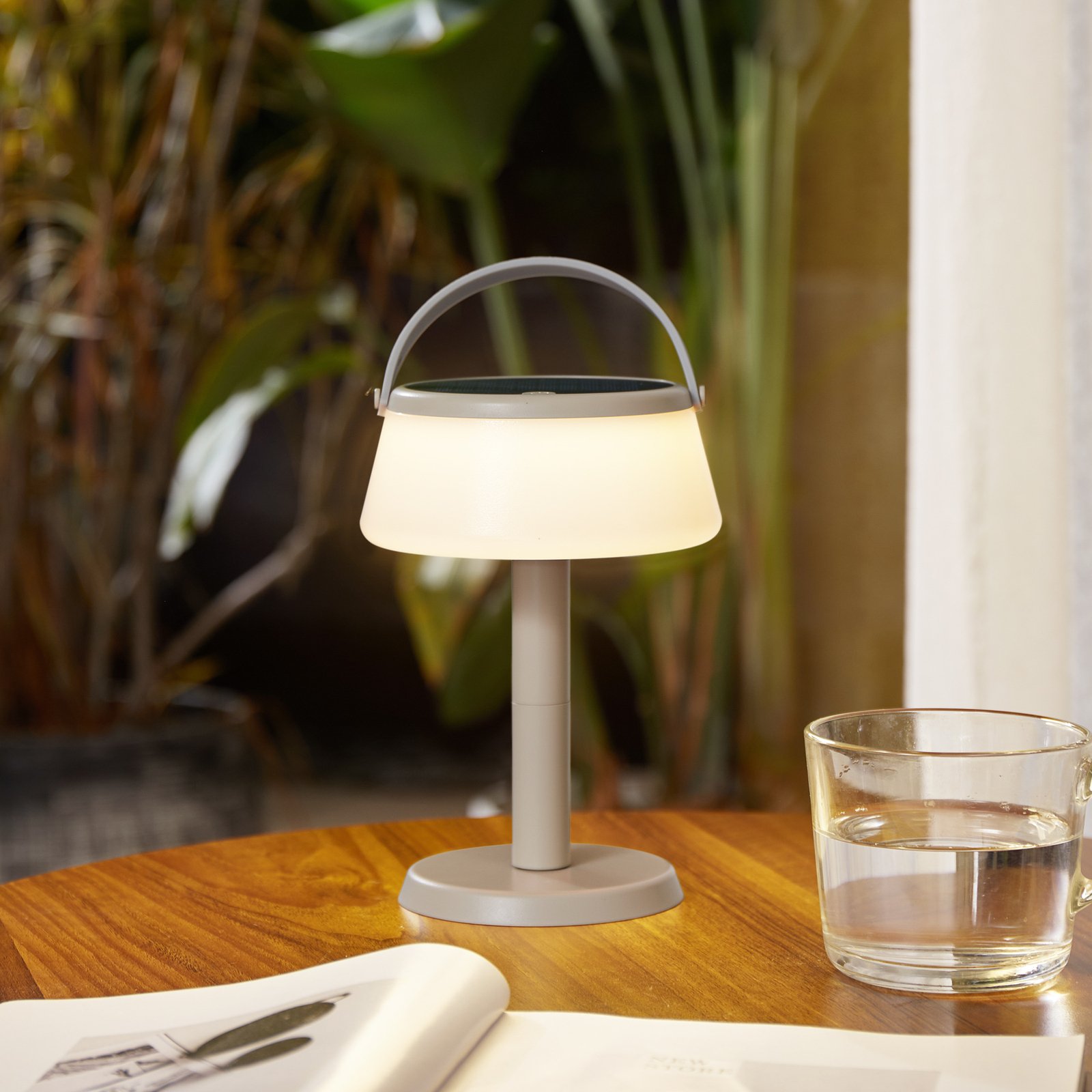Mikkel Portátil Célula solar Candeeiro de Mesa Dim. Bege - Lindby