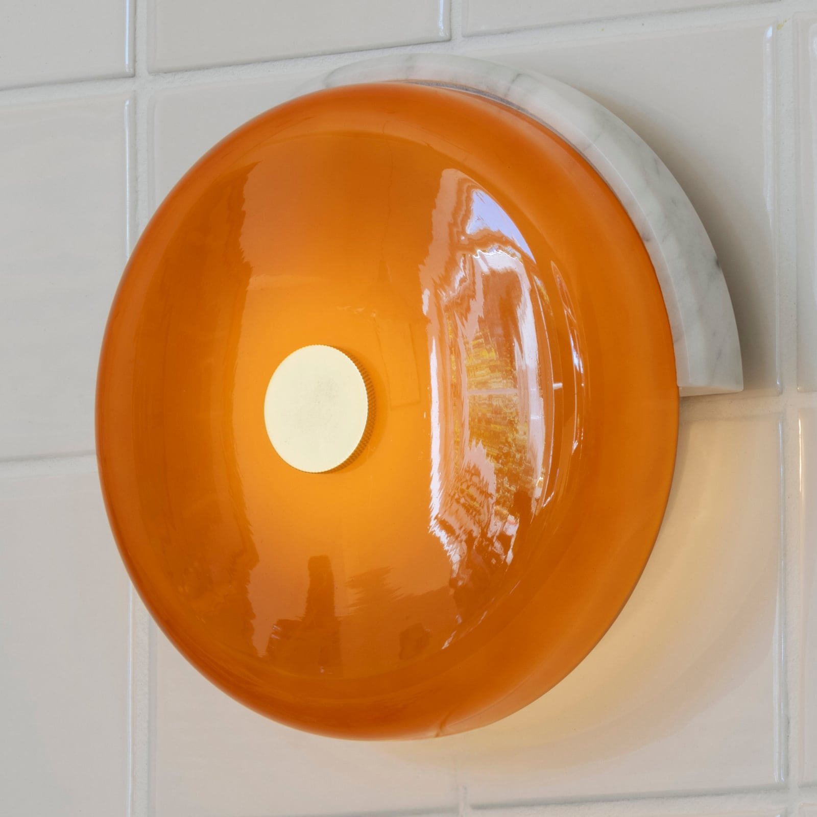 Trip LED wall light, green/amber, marble, glass, 2,700 K