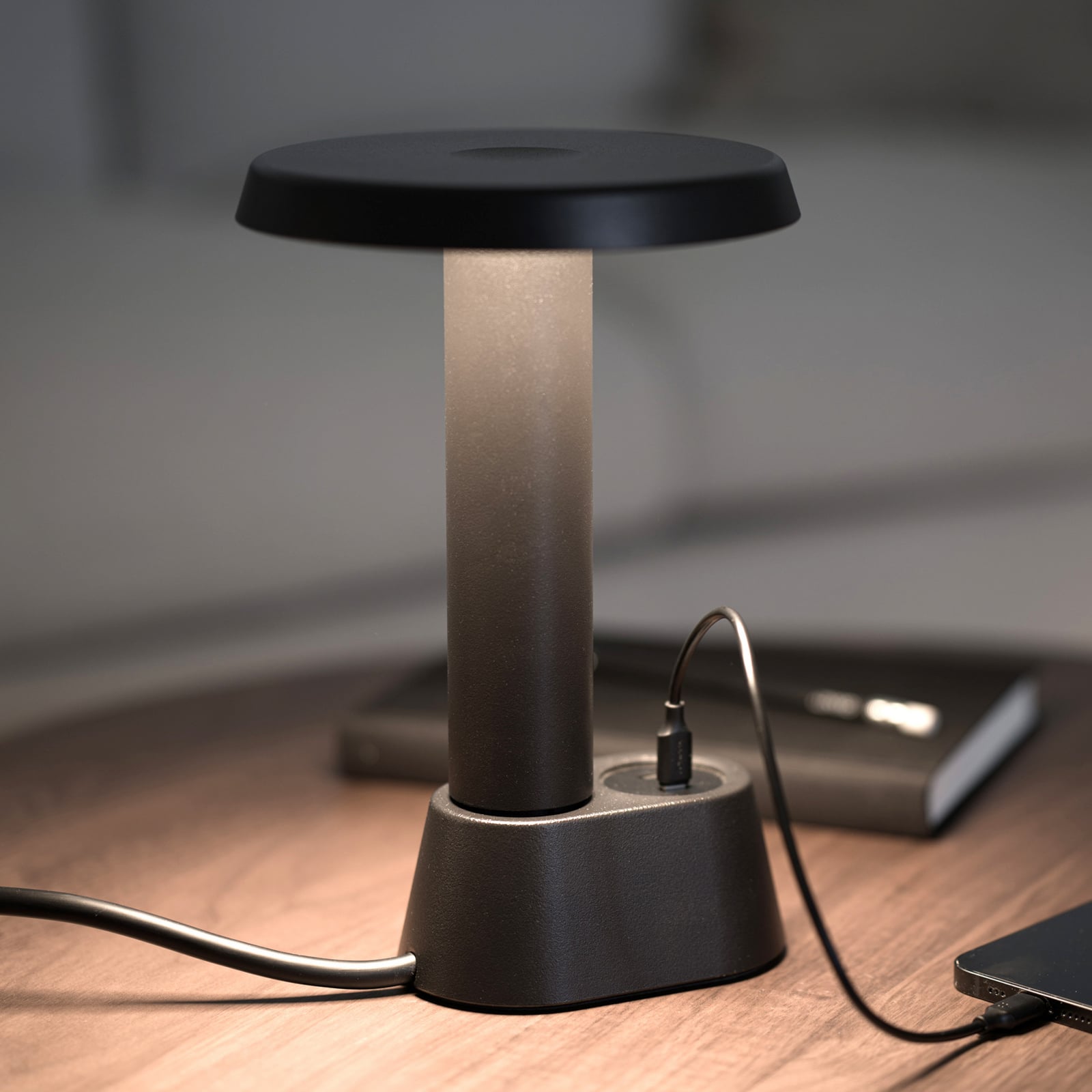 Lampe de table NOMAD LAMP 01, noire, 19 cm - Forming Function Lampe de table NOMAD LAMP 01, noire, 19 cm - Forming Function