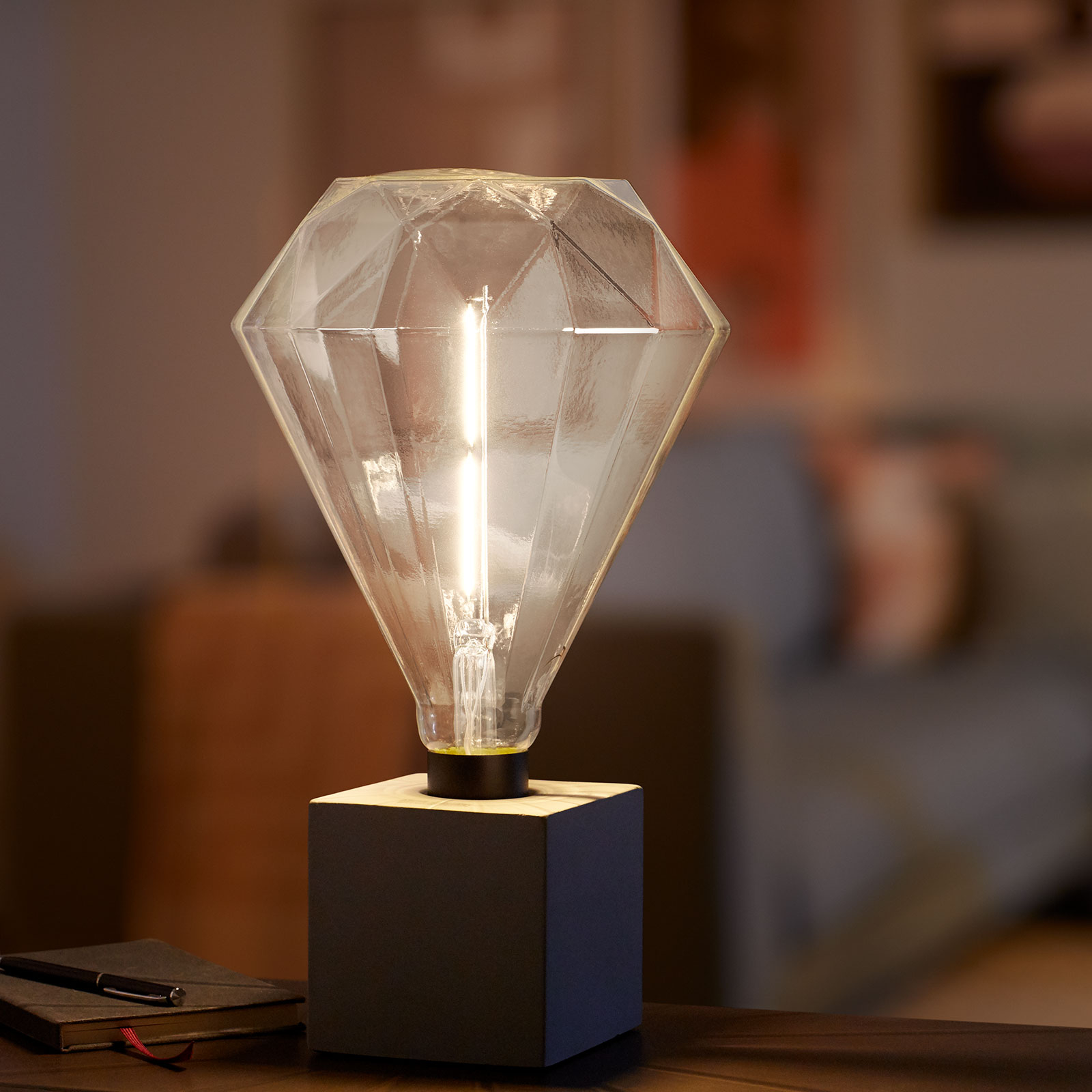 Philips Diamond giant LED-Lampe E27 4W